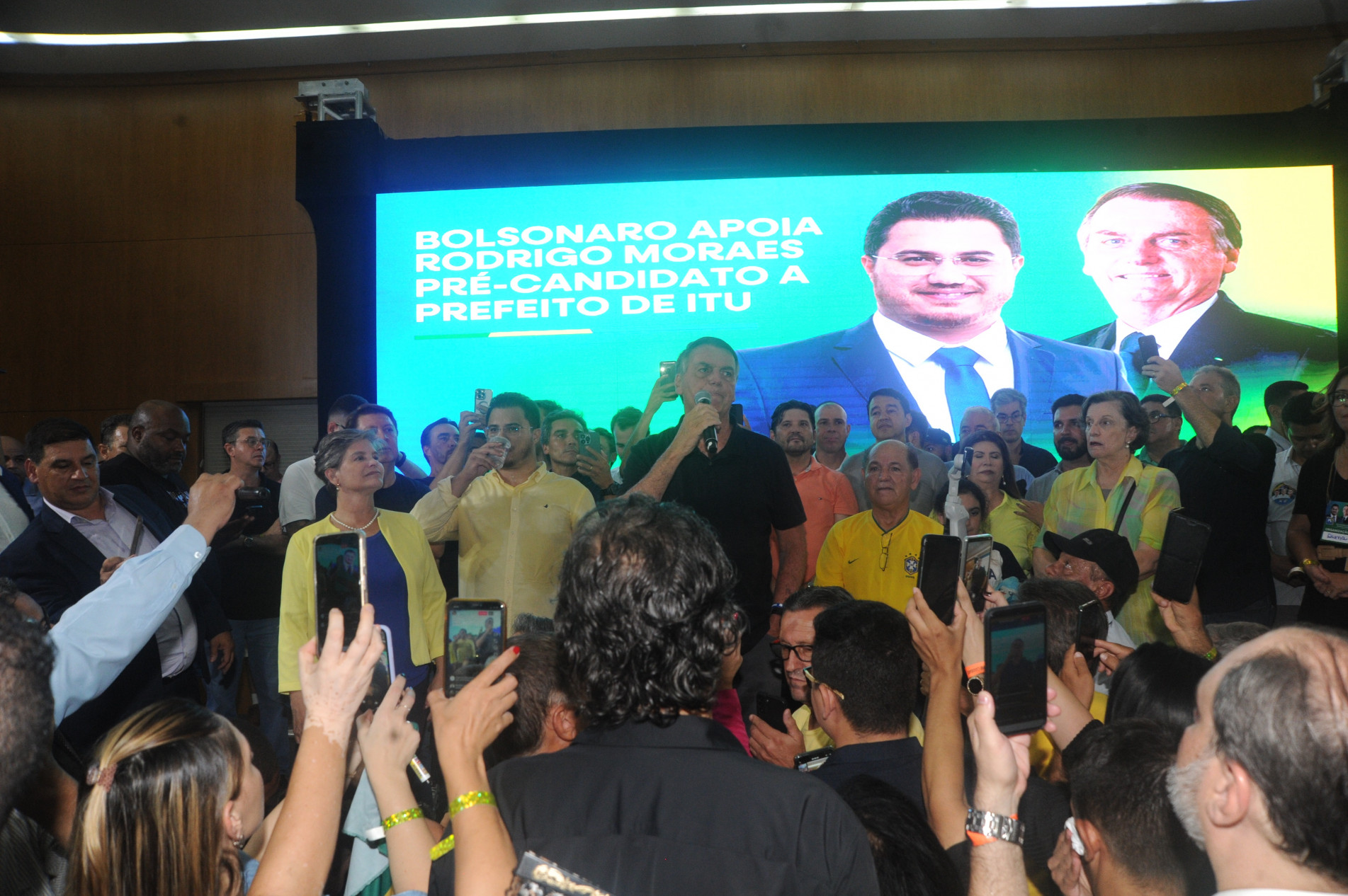 Ex-presidente discursou para o público presente