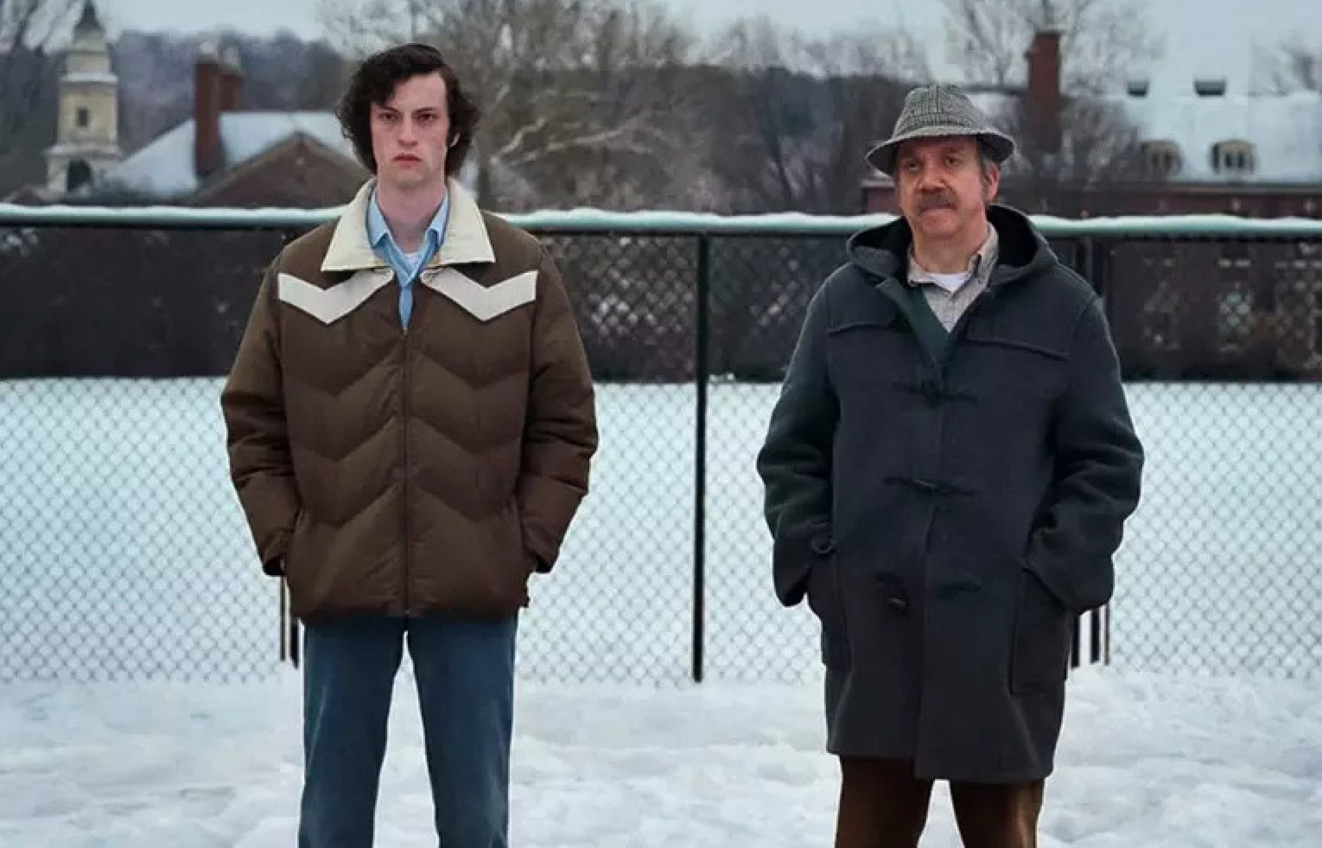 créditos de Os Rejeitados apontam Alexander Payne como diretor e David Hemingson como roteirista