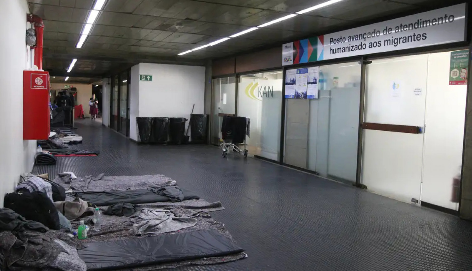 Pelo menos 60 pessoas, incluindo crianças, aguardavam acolhimento
