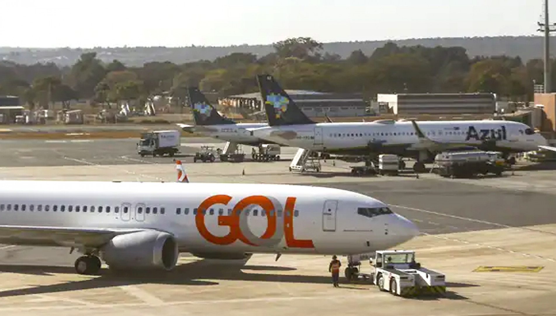 Empresas Gol e Azul têm interesse em operar no Aeroporto do Guarujá