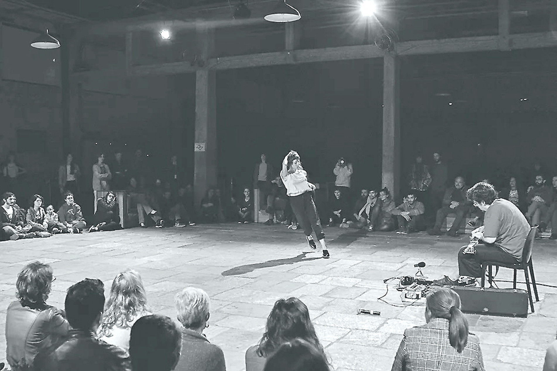 Ideia é que dois artistas interajam sem um ensaio prévio
