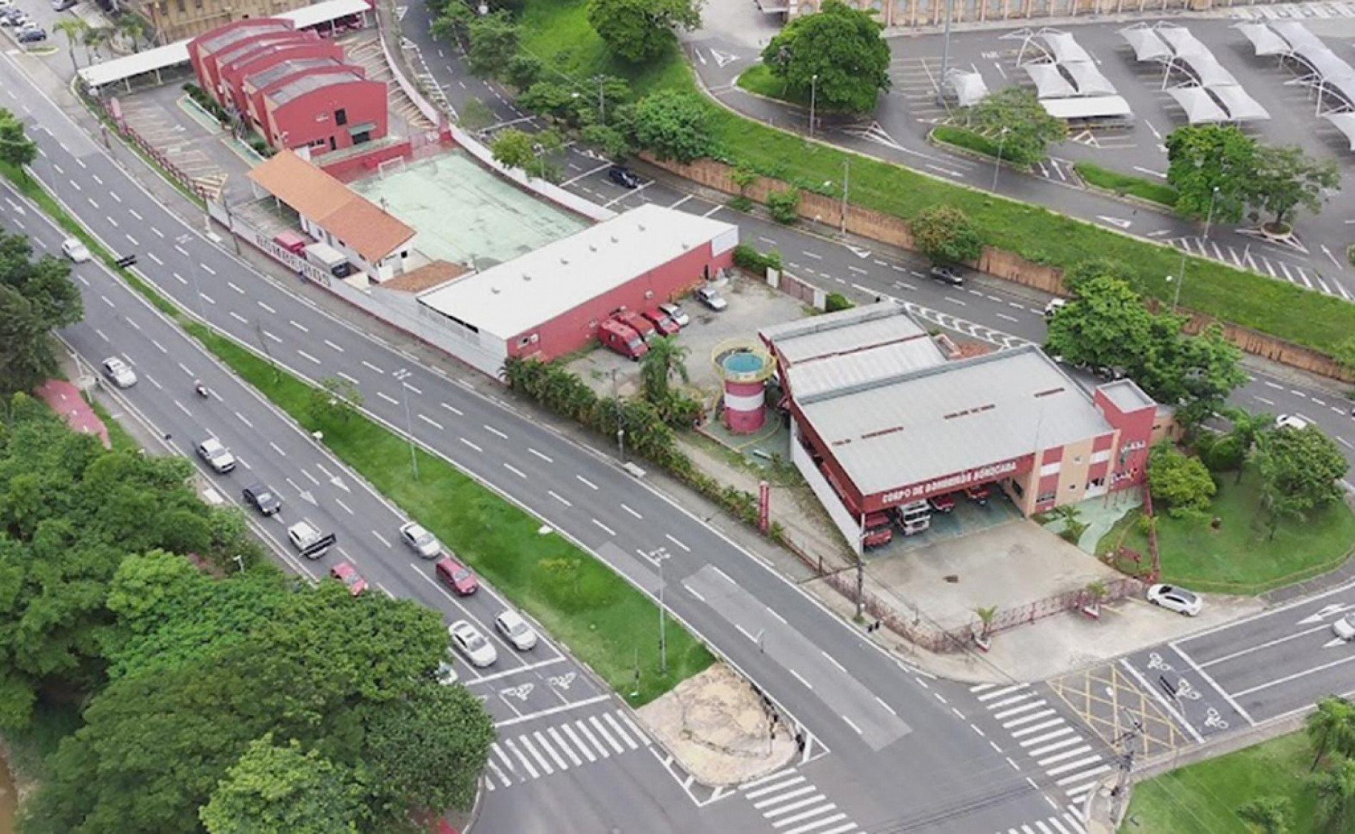 A obra é na avenida Dom Aguirre,  em frente ao Corpo de Bombeiros
