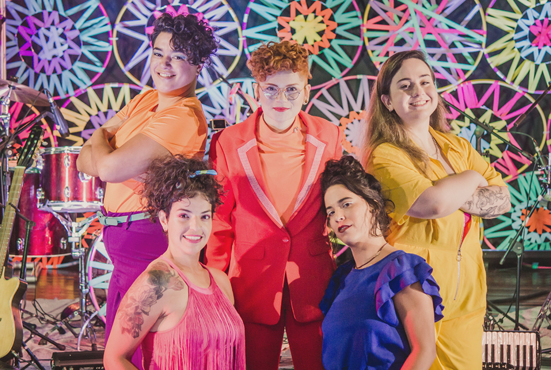 Nanda Guedes e banda se apresentam no domingo, em show gratuito

