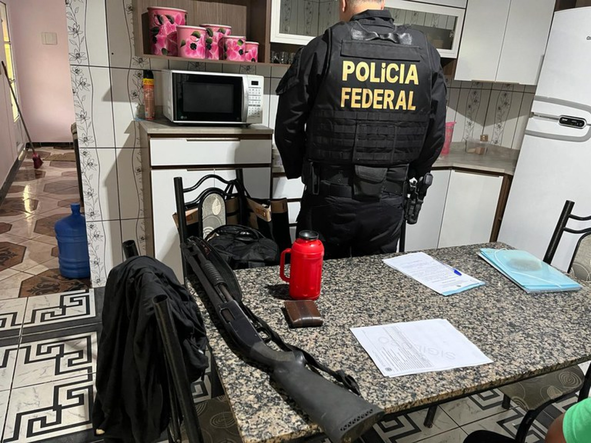 Policiais da PF também foram até Boituva, onde os suspeitos moravam