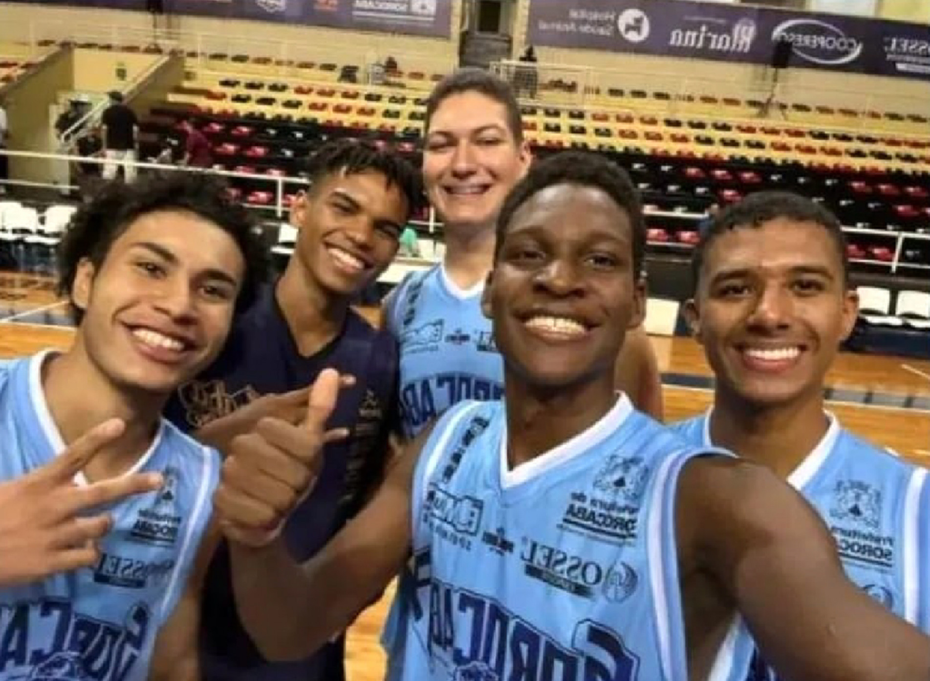 Time com jovens ajuda na formação e lançamento de novos atletas