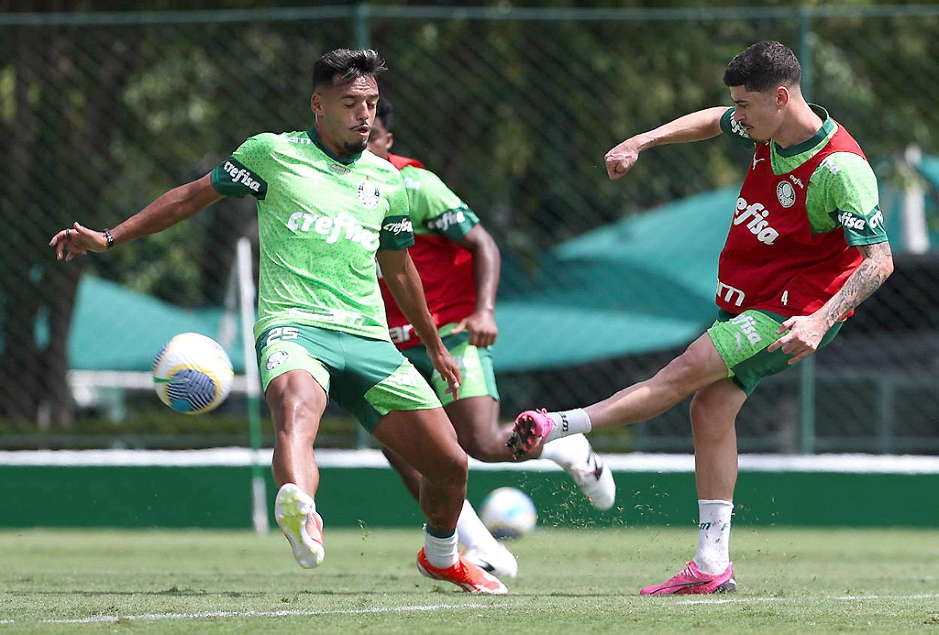 Elenco do Verdão treinou na sexta para o jogo na Bahia
