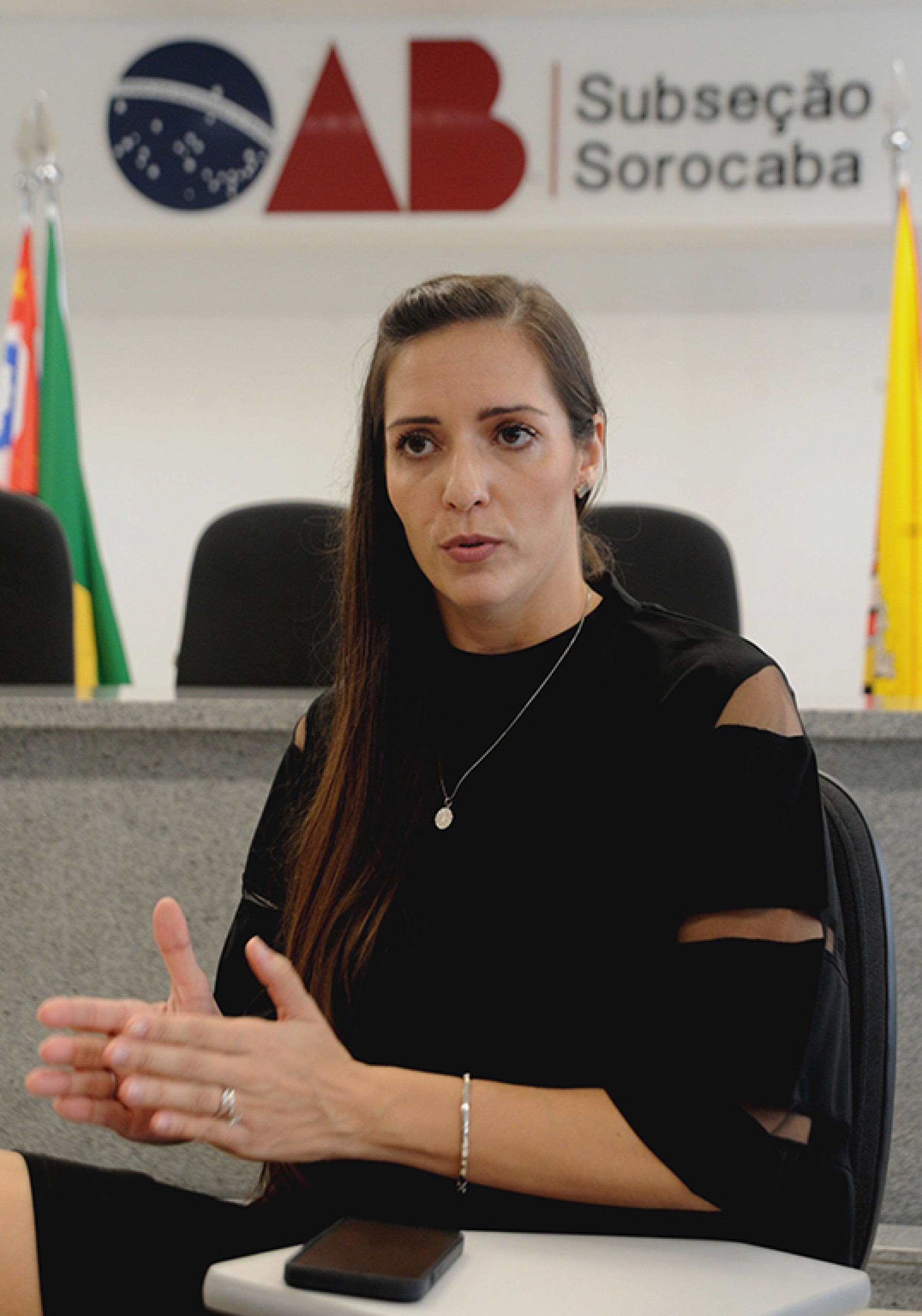 A presidente da Comissão de Direito da Mulher explica que a chamada adoção à brasileira é crime