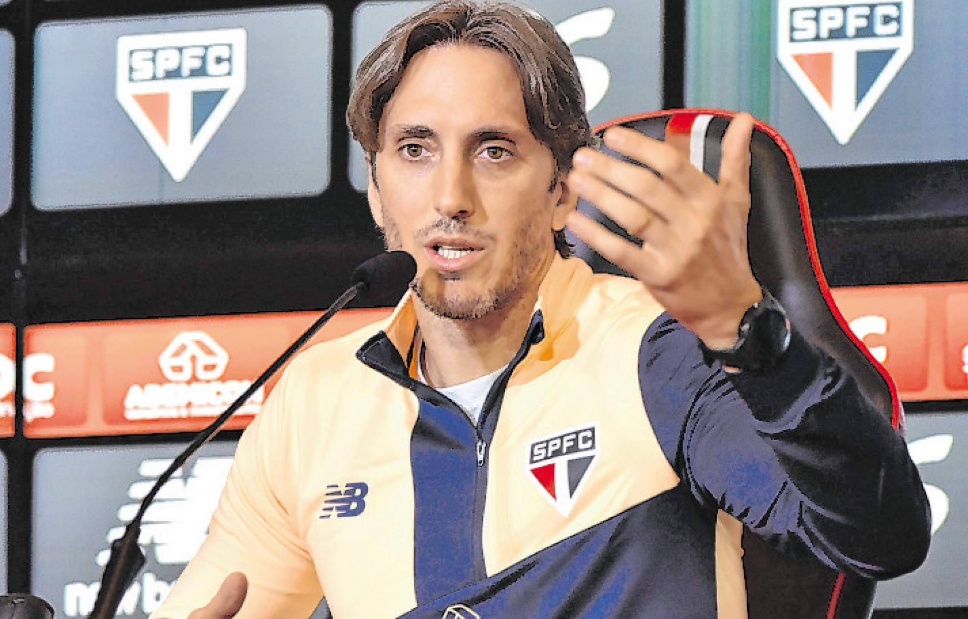 Treinador já era cotado antes da contratação de Carpini