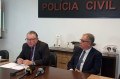 Delegado A&aacute;cio Aparecido Leite (esq.) apresentou os novos detalhes do caso  - Andr&eacute; Fazano/Cruzeiro FM (30/04/2024)