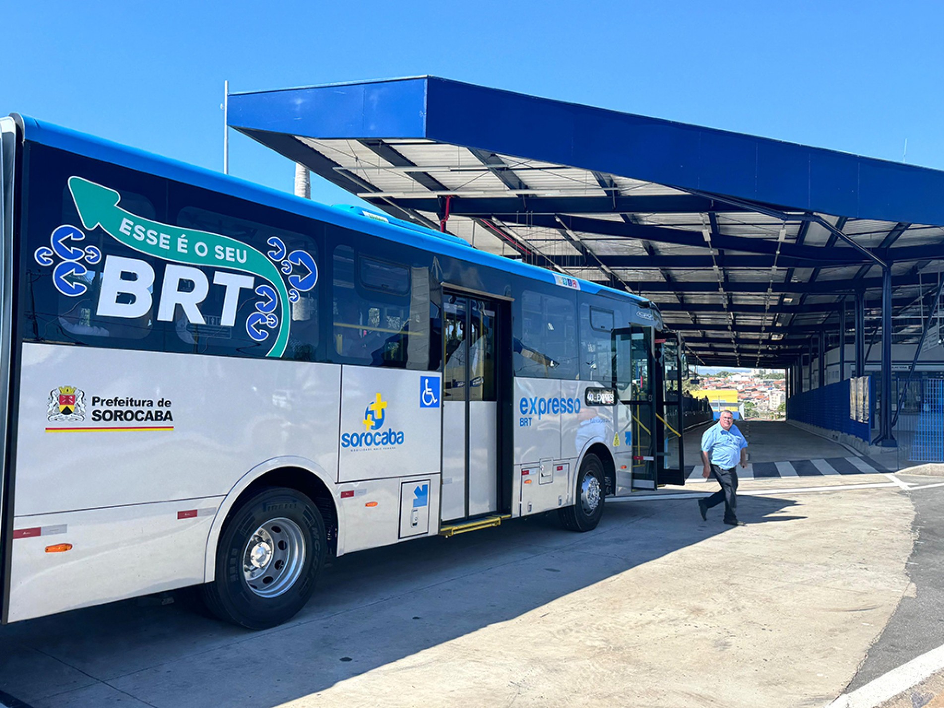 O novo terminal Ipiranga está interligado ao Corredor Oeste Estrutural do BRT. Os dois novos serviços entraram em operação no sábado. Ontem foi o primeiro útil do novo sistema
