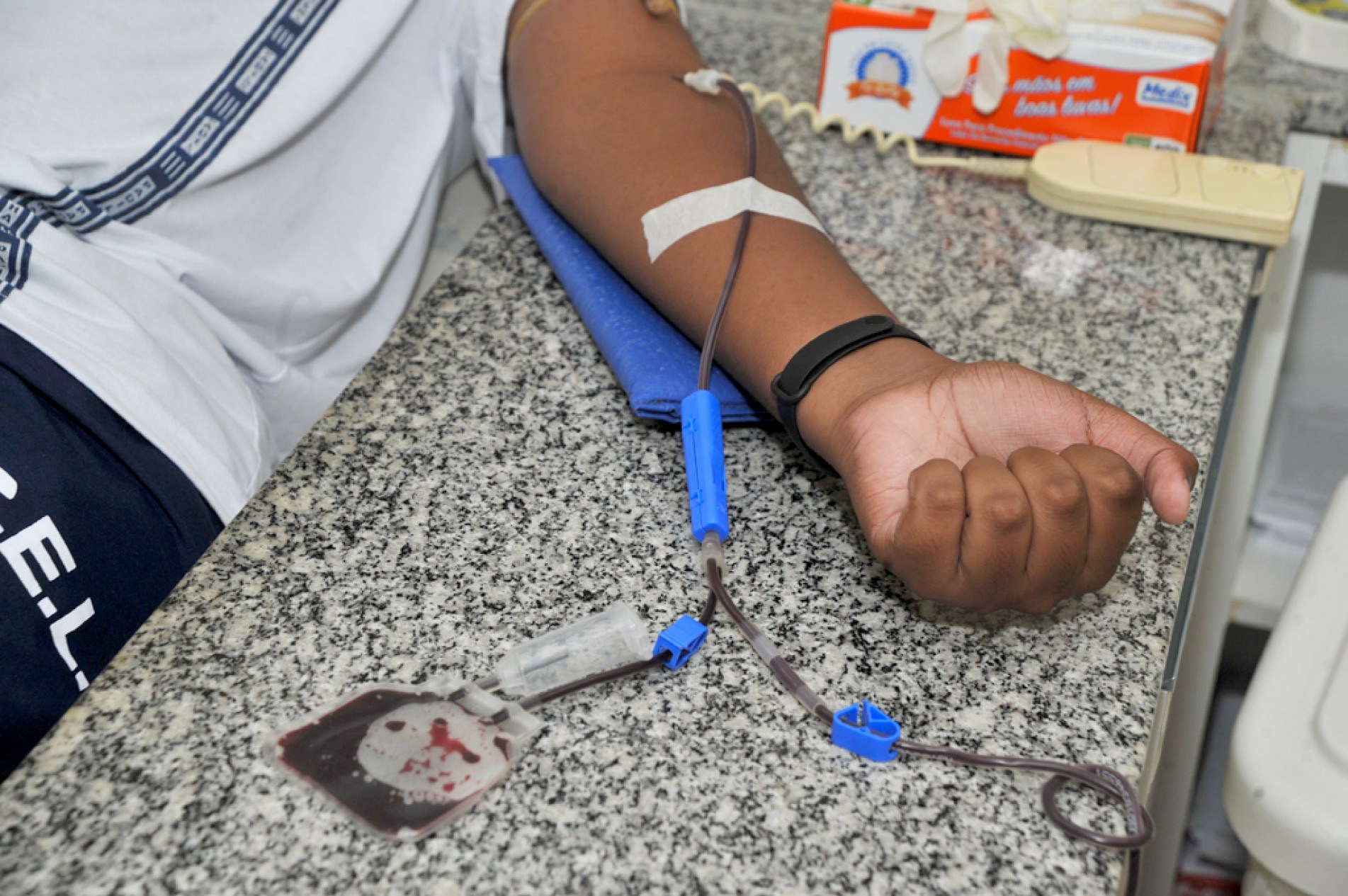 Redução de 30% nas doações pode estar relacionada ao grande número de casos de dengue
