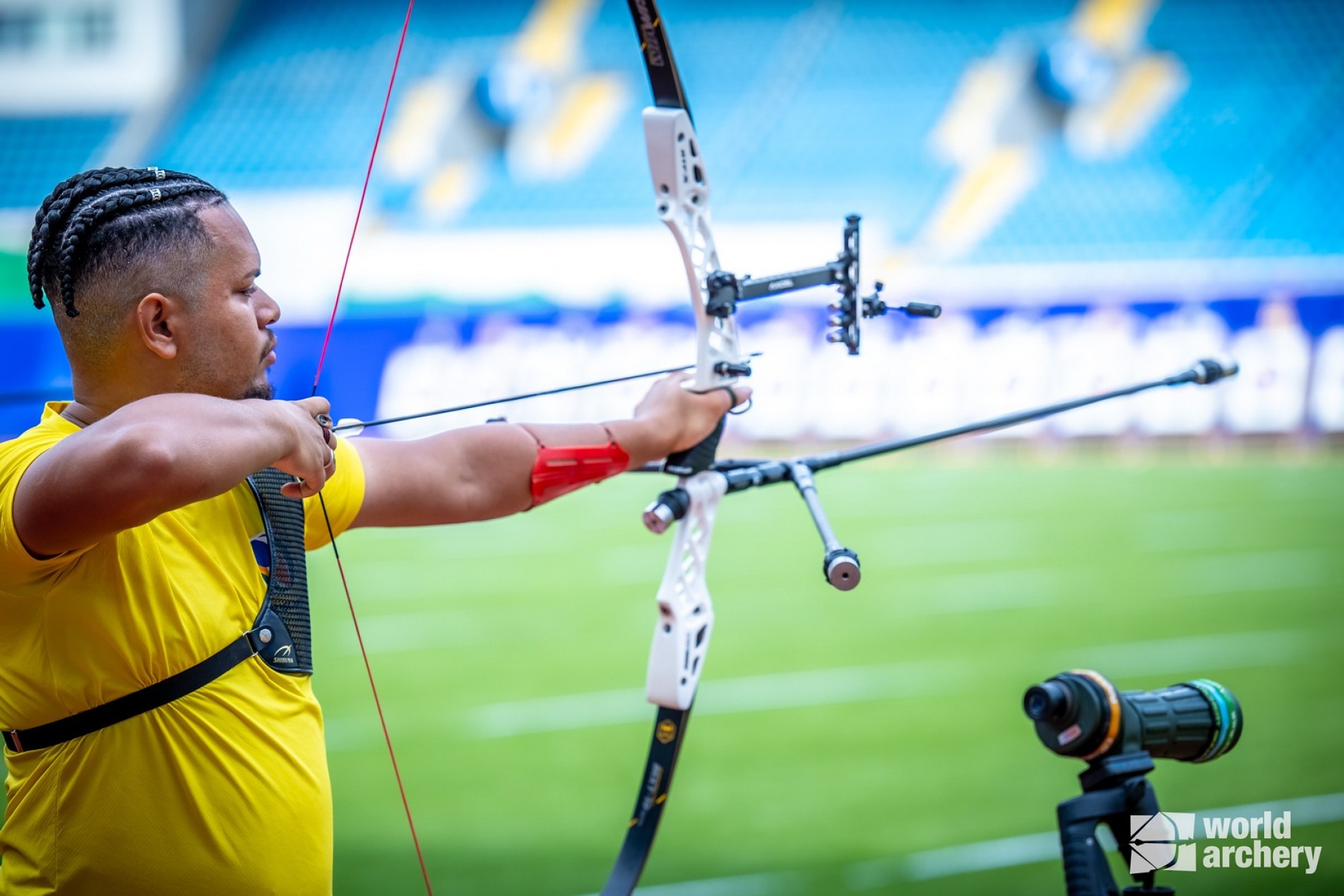 O atleta faz parte do time de Tiro com Arco de Sorocaba