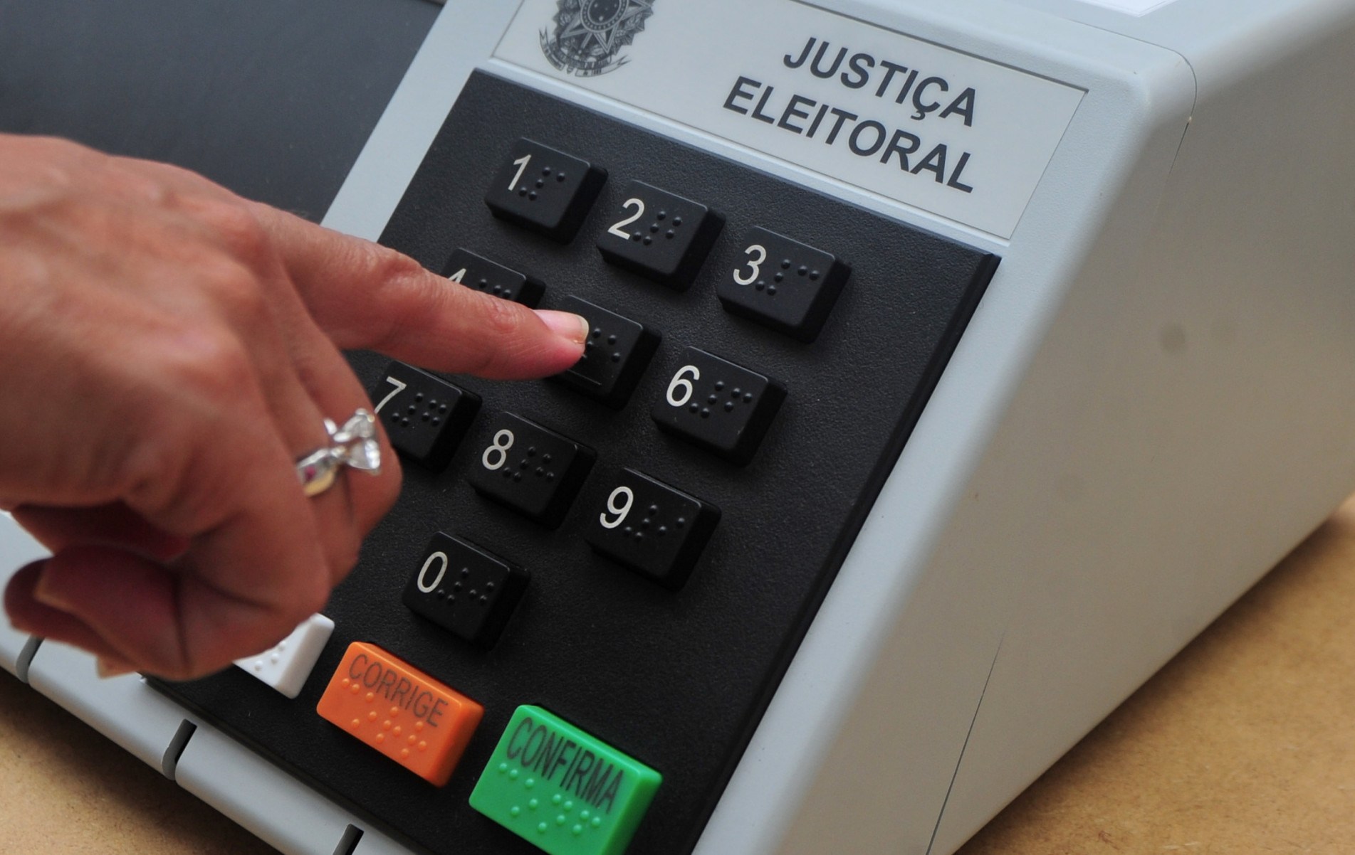 Urna eletr&ocirc;nica