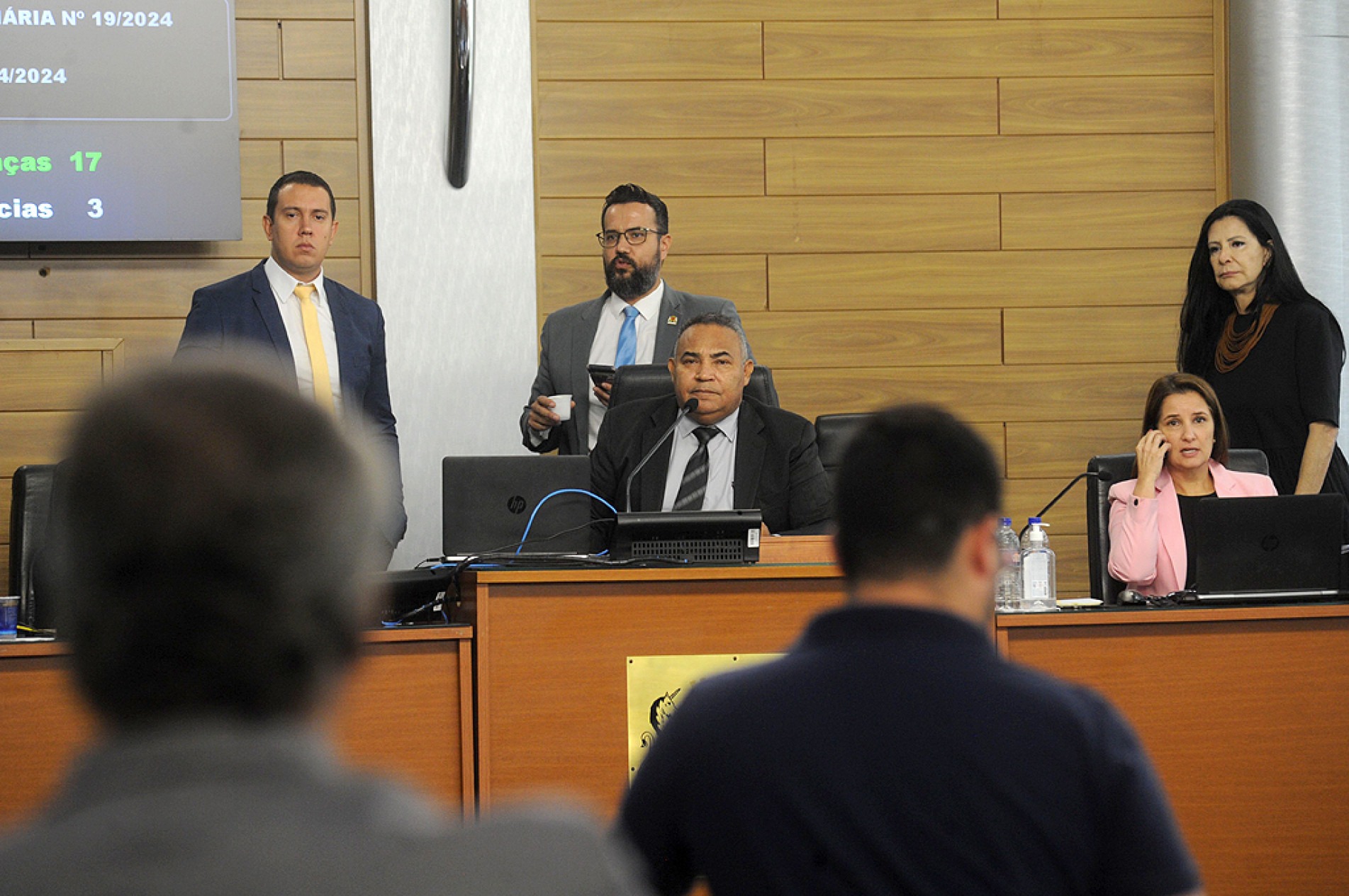 Vereadores aprovaram três projetos: um em segunda discussão e dois em primeira
