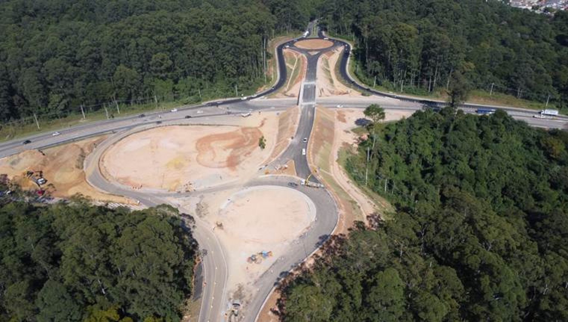O tráfego será desviado para o novo viaduto e a sinalização será reforçada no local  