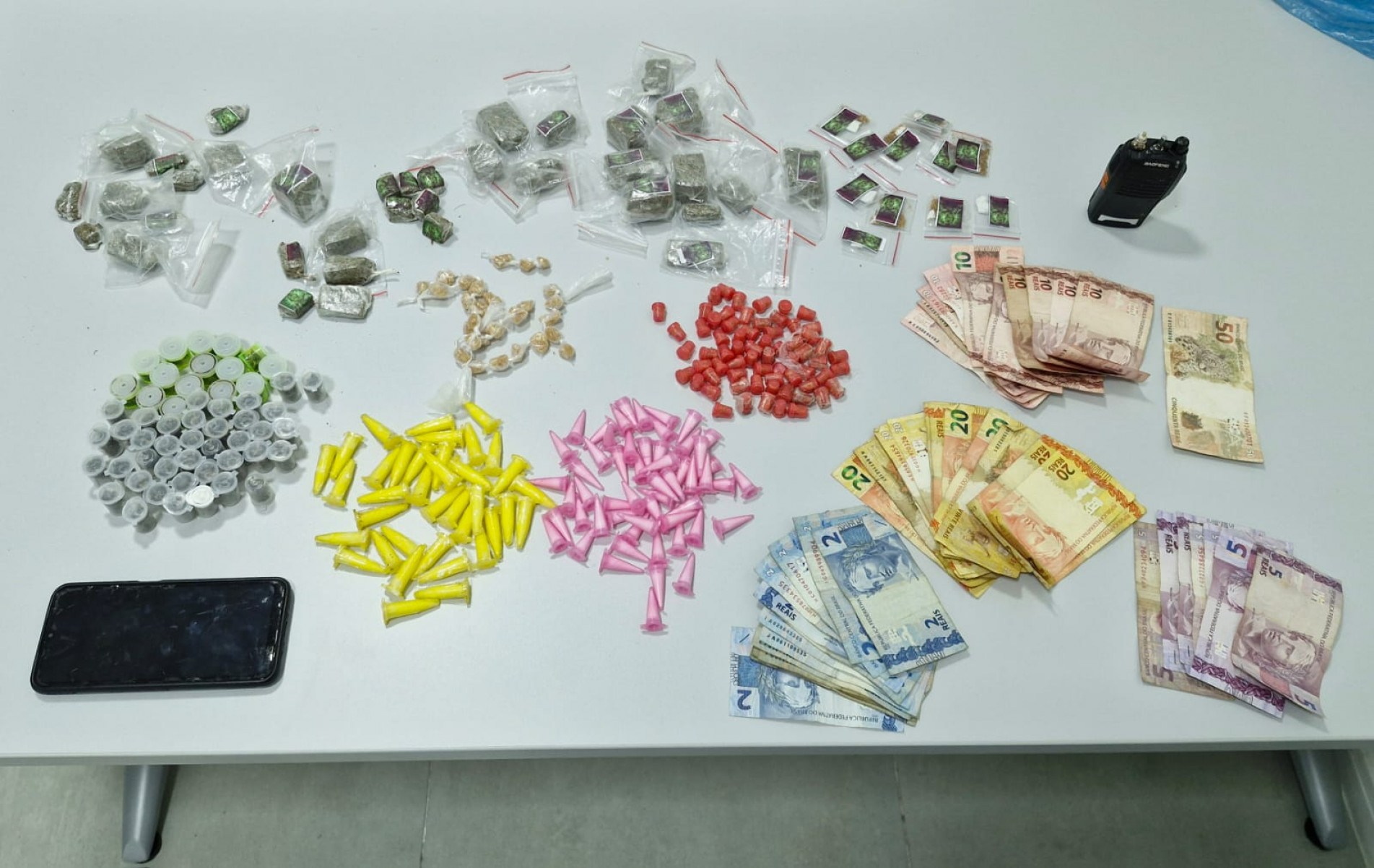 O homem tentou fugir a pé, mas foi pego