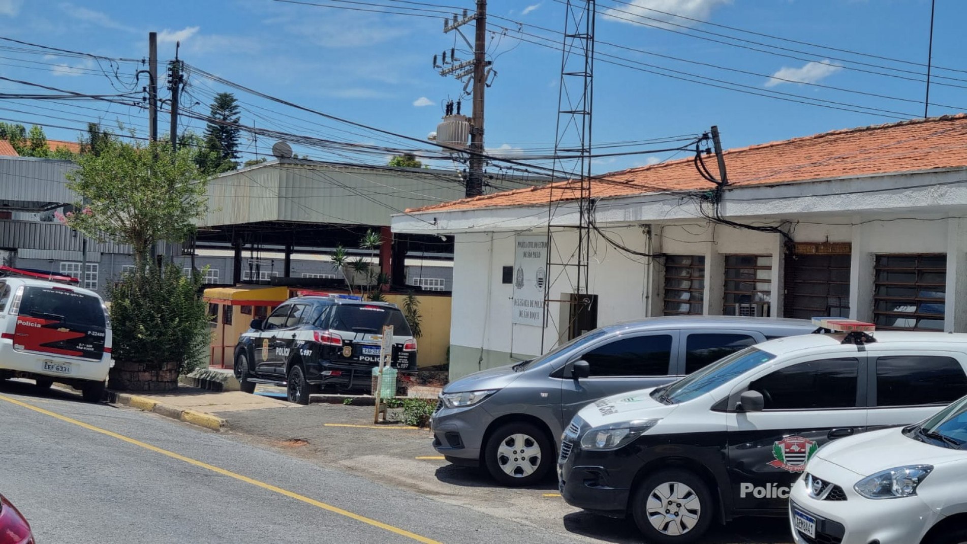 A polícia de São Roque procura os sequestradores e um veículo que foi levado