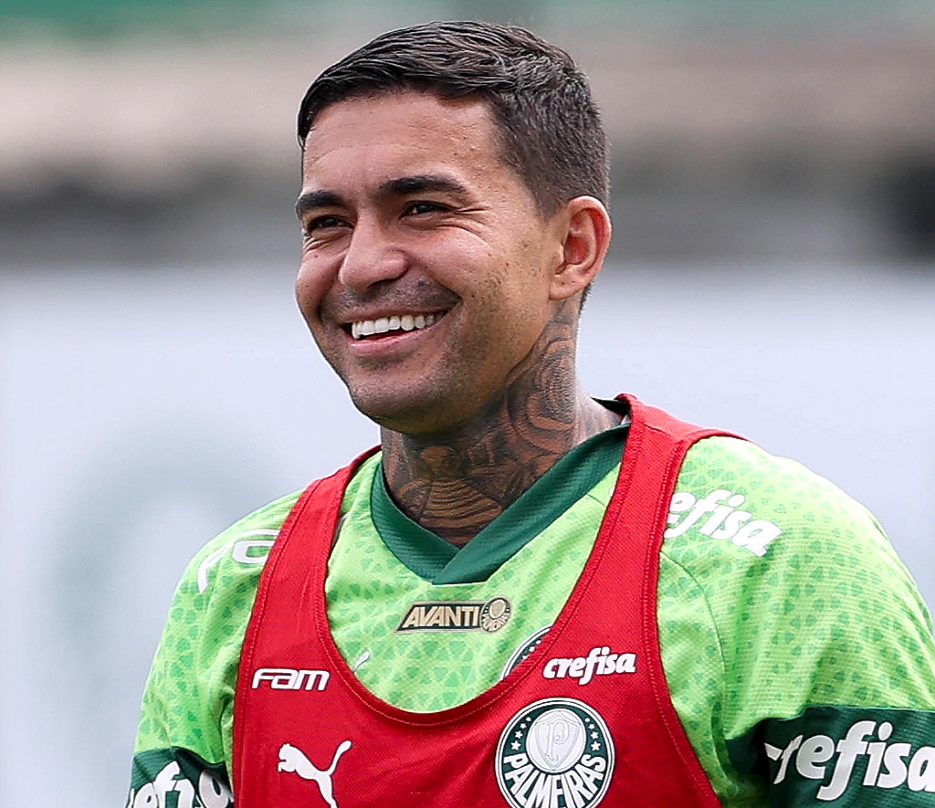 Jogador disse que, neste momento, não é hora de sair
