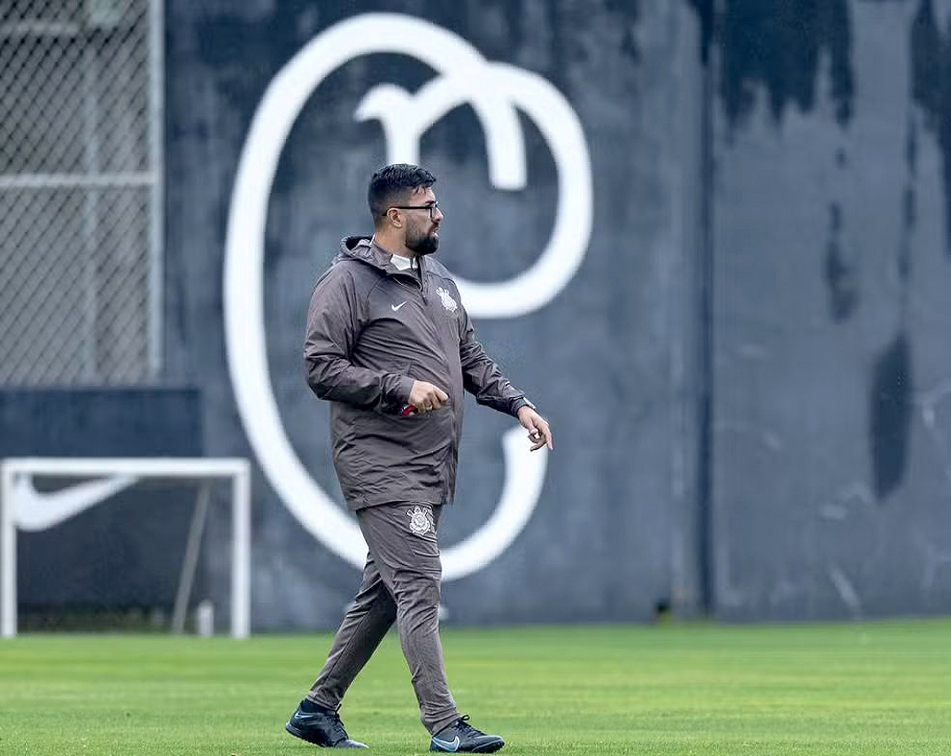 Raphael Laruccia segue no comando do time interinamente