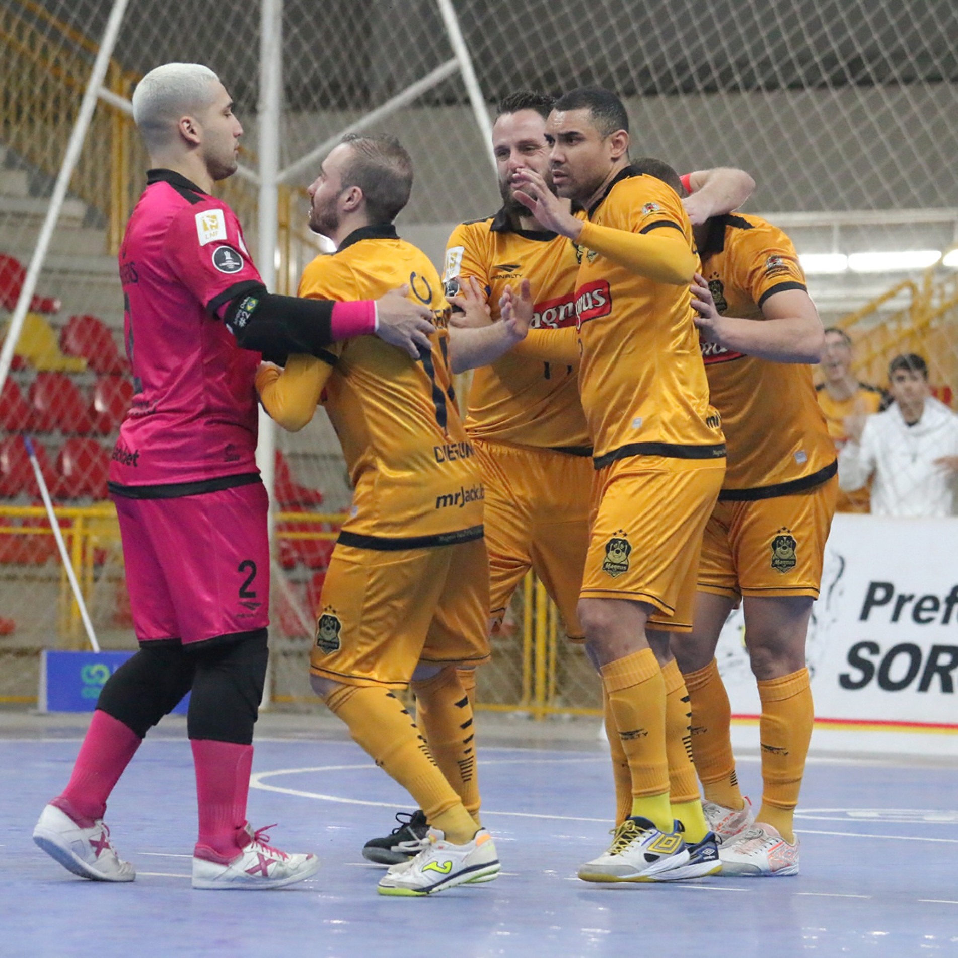 Com a vitória, equipe de Sorocaba assume liderança da LNF
