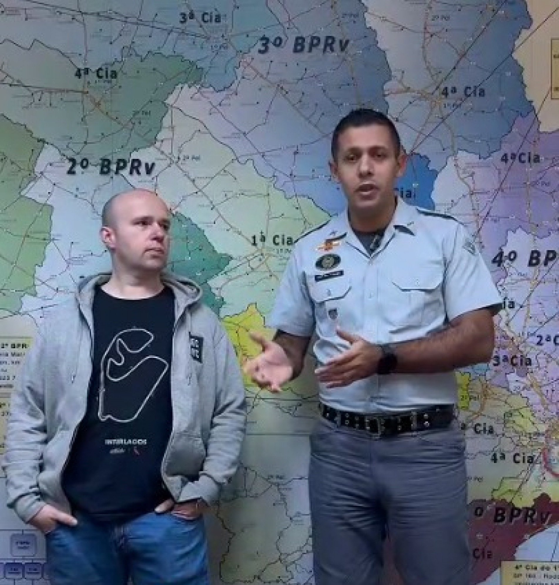 A equipe realizou três testes: inicial, após comer duas fatias do pão e, por fim, se esperar cinco minutos para fazer o bafômetro novamente