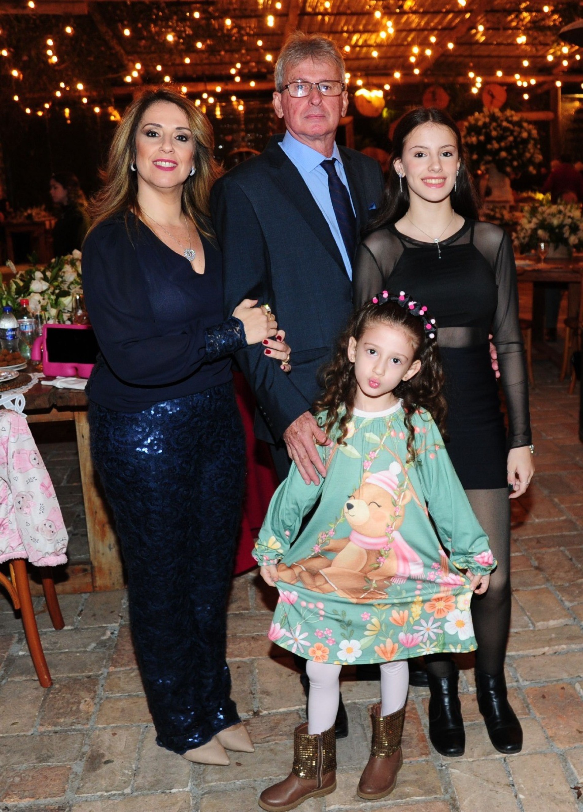 Daniele, Maria Clara, Maria Valentina e H&eacute;lio Sola Aro (Presidente da Diretoria Executiva da Funda&ccedil;&atilde;o Ubaldino do Amaral - FUA)