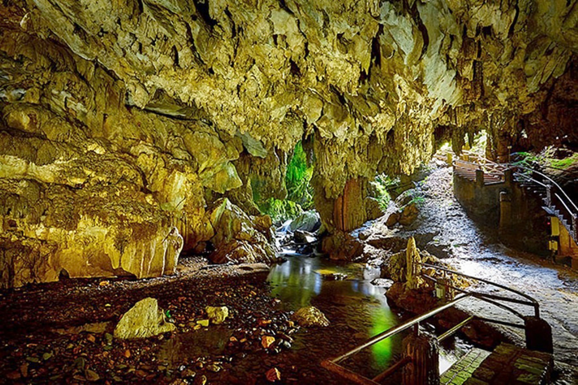 Parque Estadual Caverna do Diabo possui uma das maiores cavernas do Estado aberta à visitação