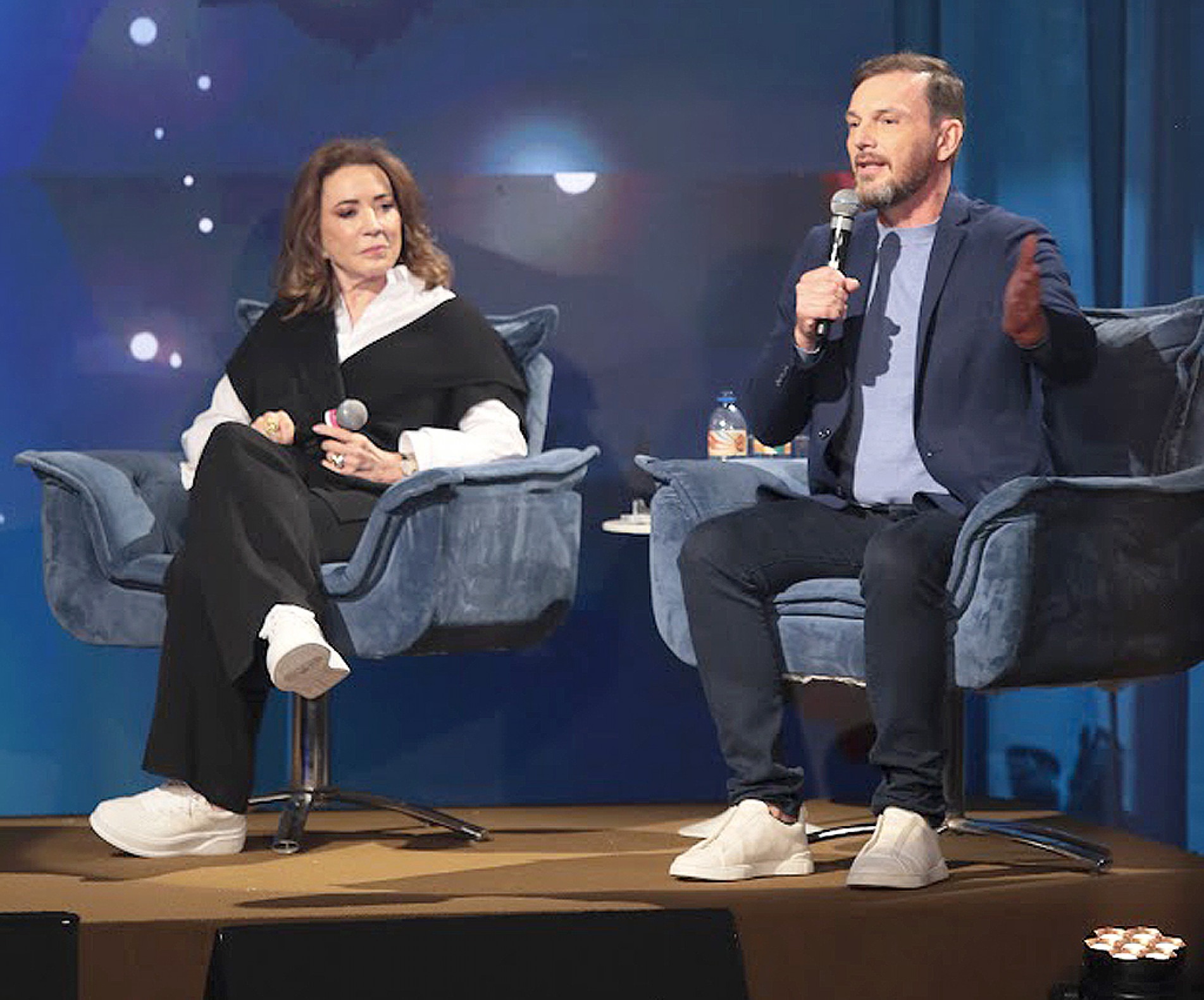 Iris Abravanel e o diretor Ricardo Mantoanelli no lançamento de 