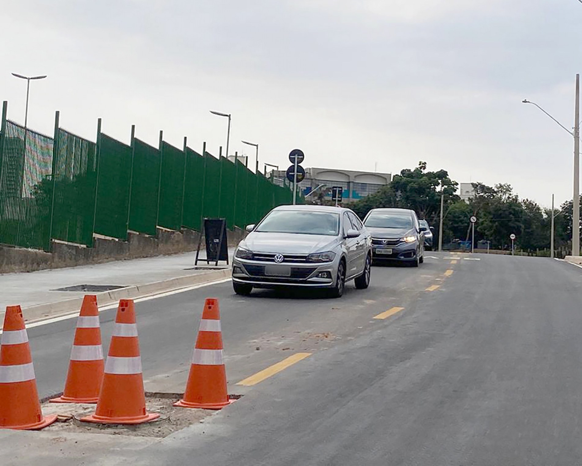 Reclamação começou após a inauguração de novo dispositivo viário
