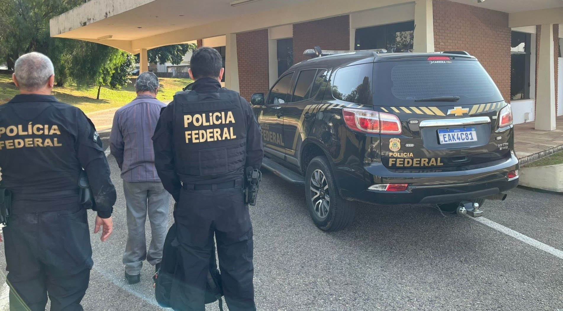 O homem foi preso e levado à Polícia Federal