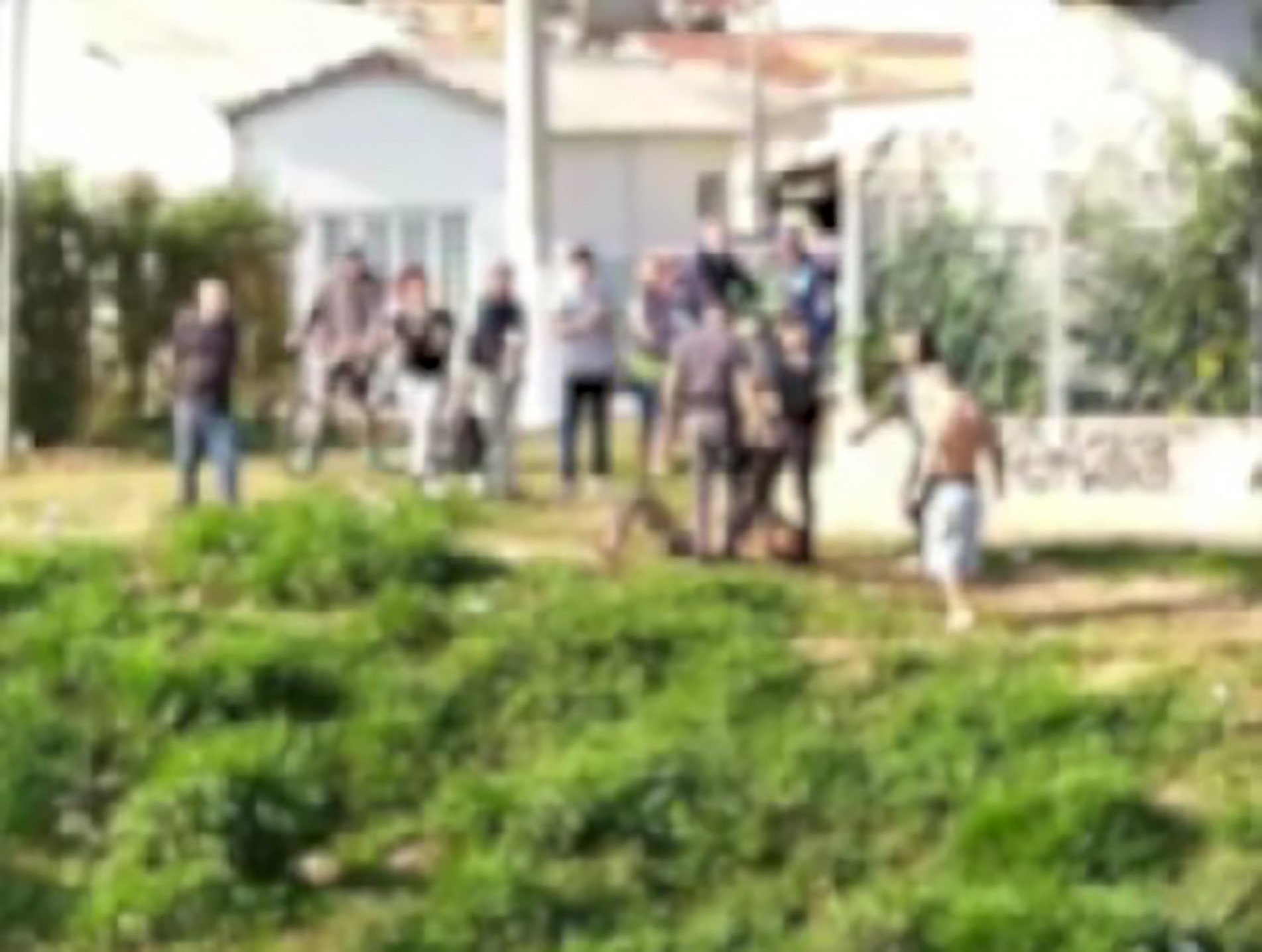 Agressões aconteceram sob a ponte do bairro da Chave, às margens do rio Sorocaba
