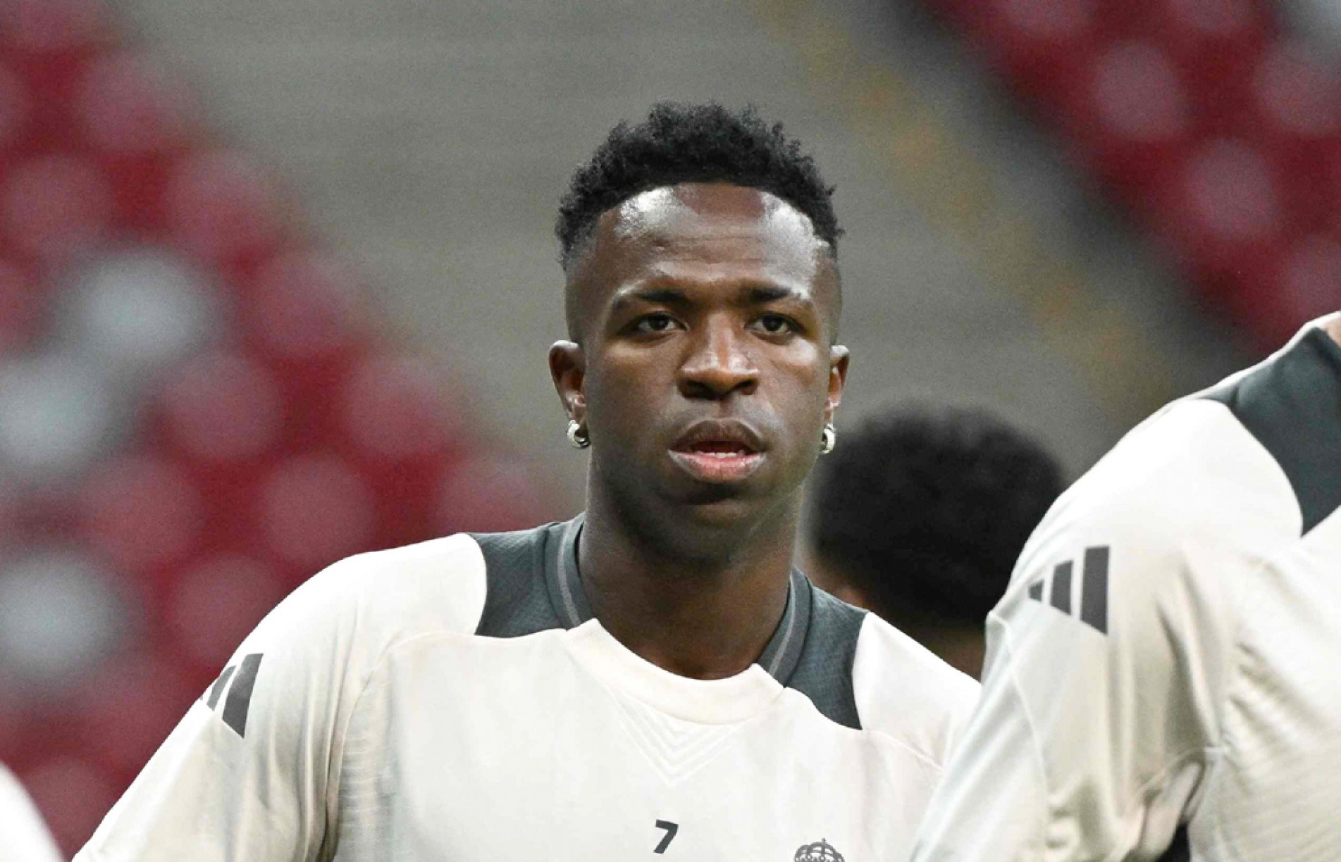 Jogador brasileiro teria contrato bilionário