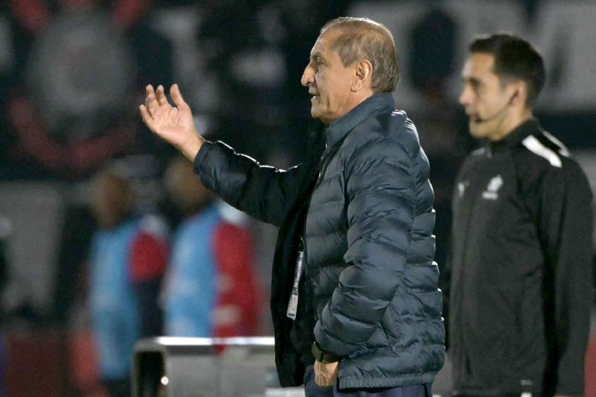 Díaz deve pôr em campo escalação que considera ideal
