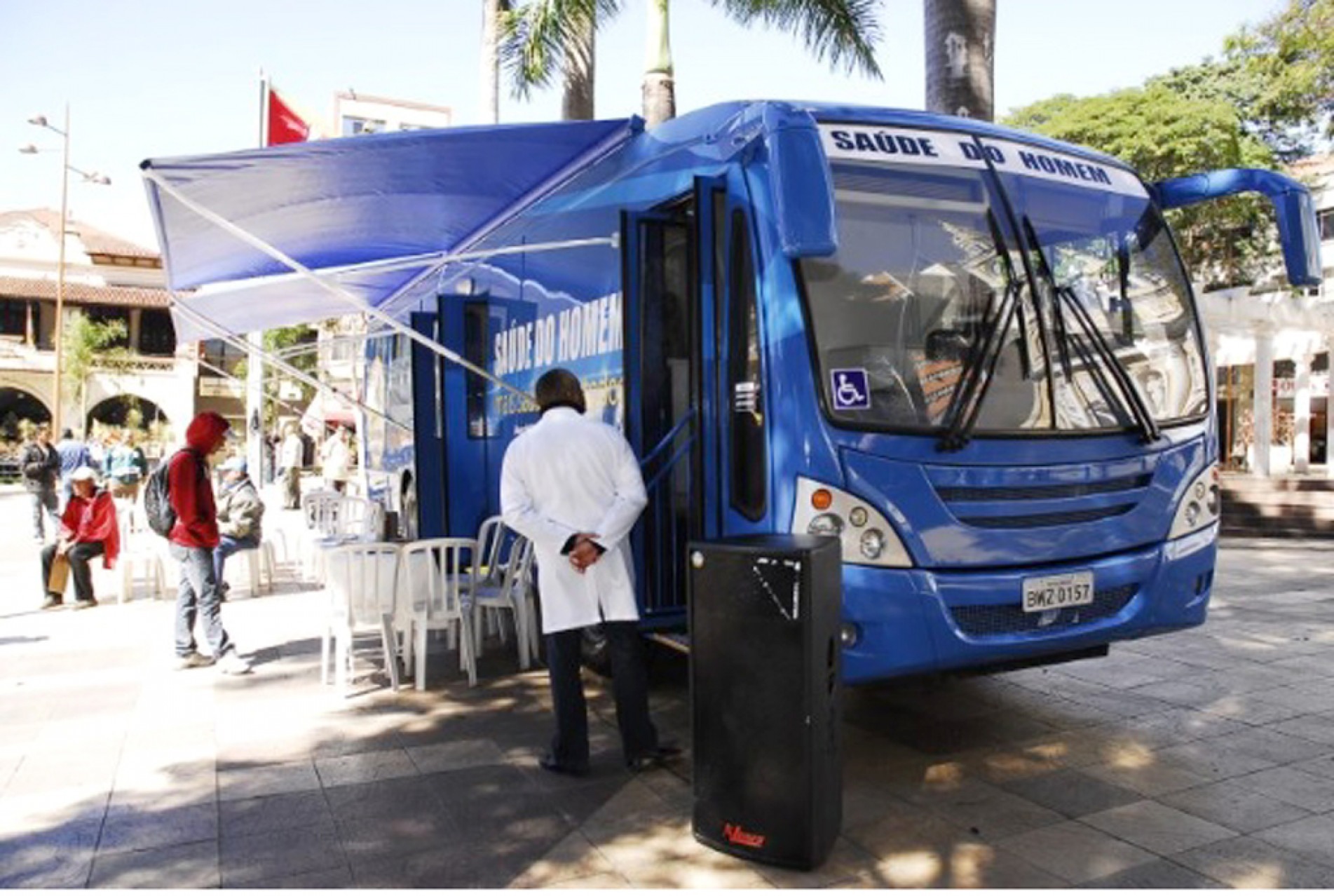 Equipes têm médicos especializados em urologia e ginecologia