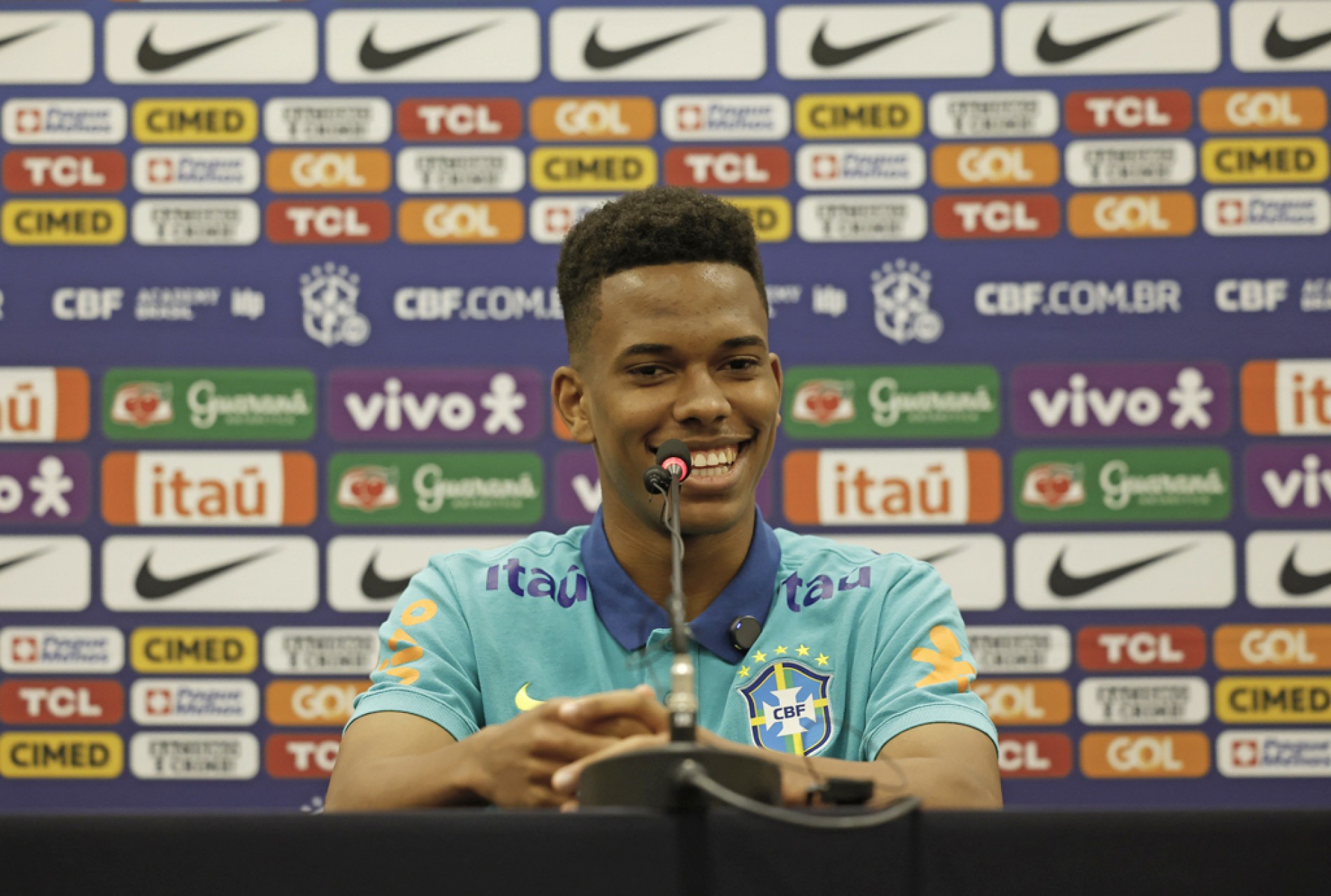 Jovem atacante poderá ter chance de entrar como titular
