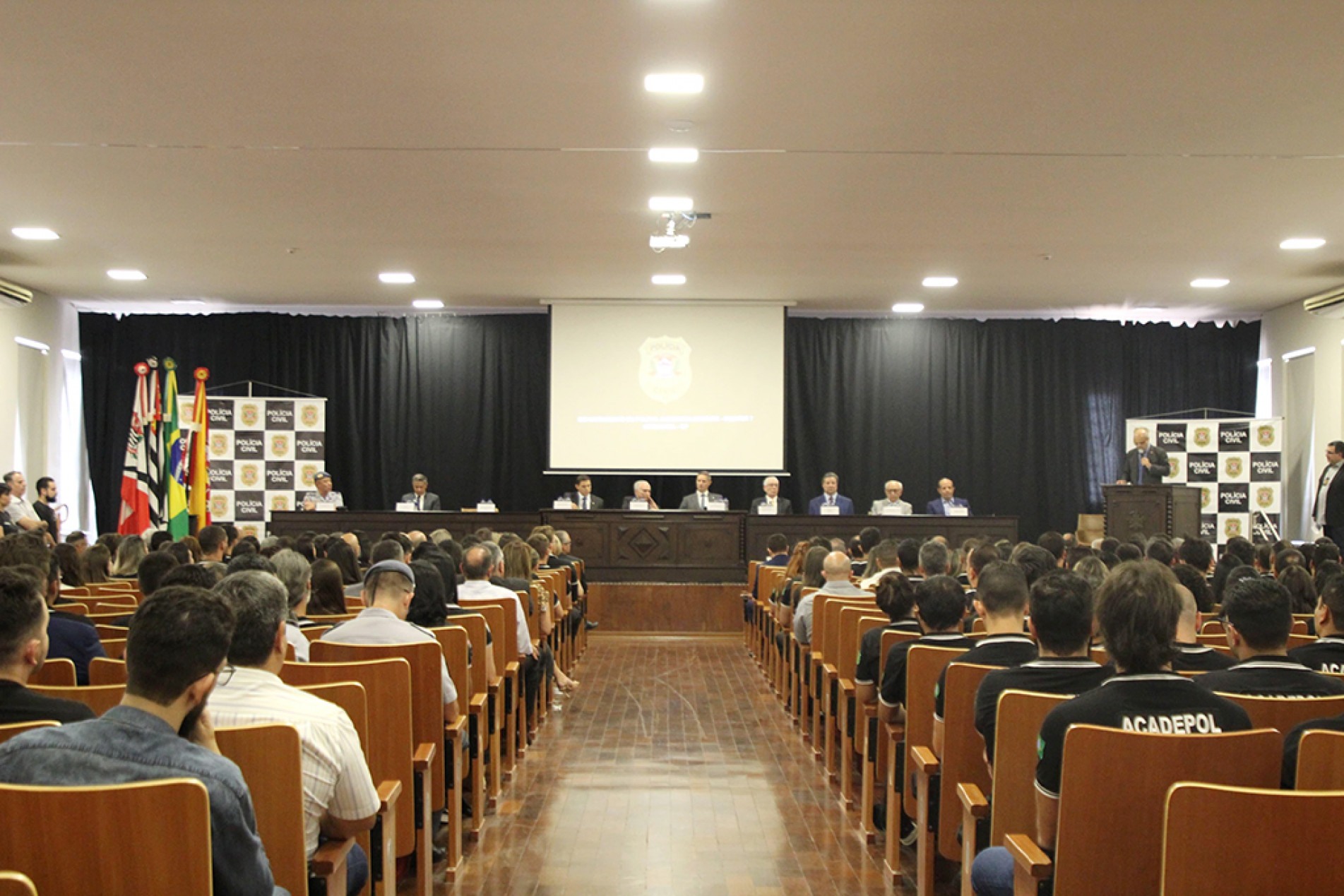 Autoridades recepcionaram Michel Temer e Guilherme Derrite, secretário da Segurança Pública de São Paulo, durante aula aos novos policias civis na Faculdade de Direito de Sorocaba (Fadi)
