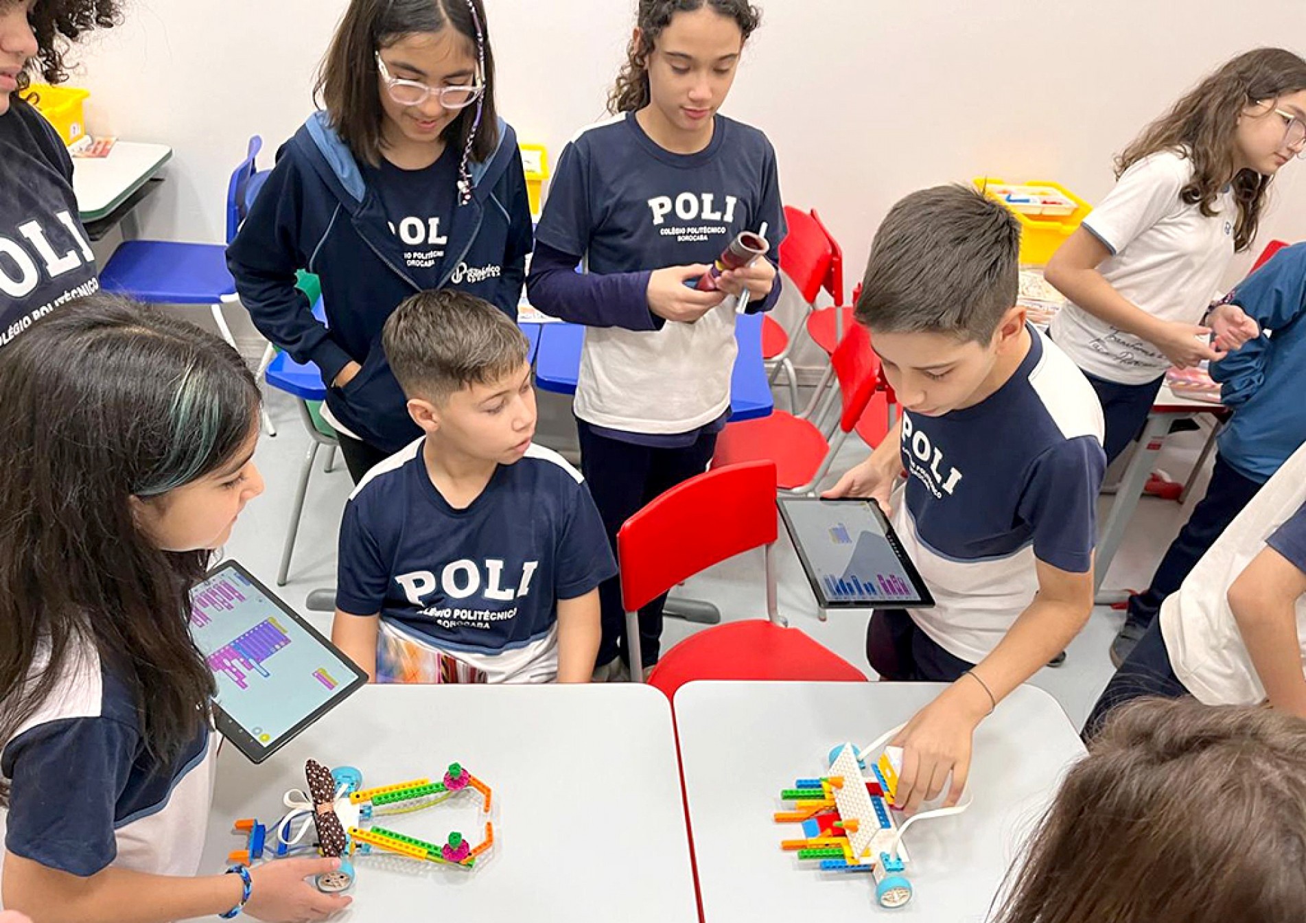 Tecnologia educacional, que inclui jogos e brincadeiras, desperta o interesse de 
alunos do ensino infantil ao 5º ano do fundamental no Colégio Politécnico 
