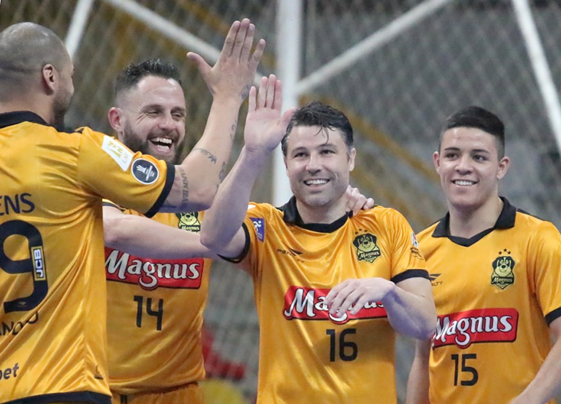 Partida de hoje define os duelos dos playoffs da competição 
