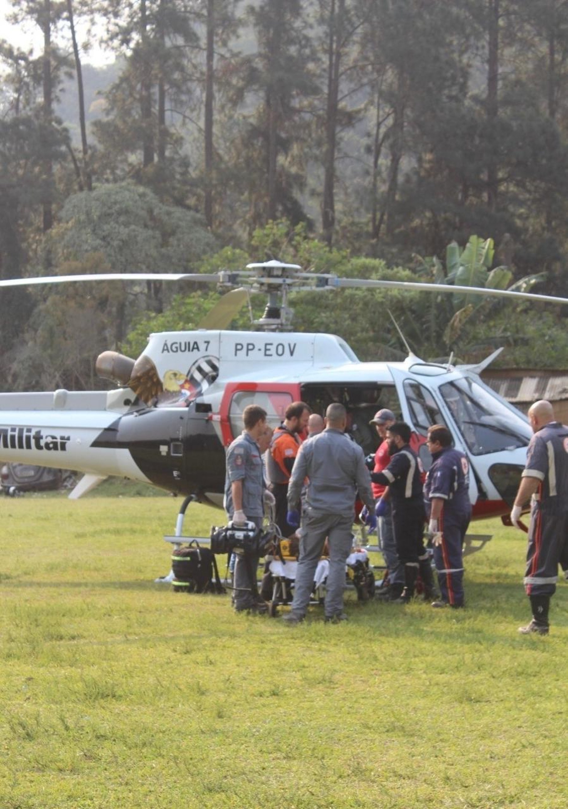 O helicóptero Águia foi acionado para socorrer a vítima