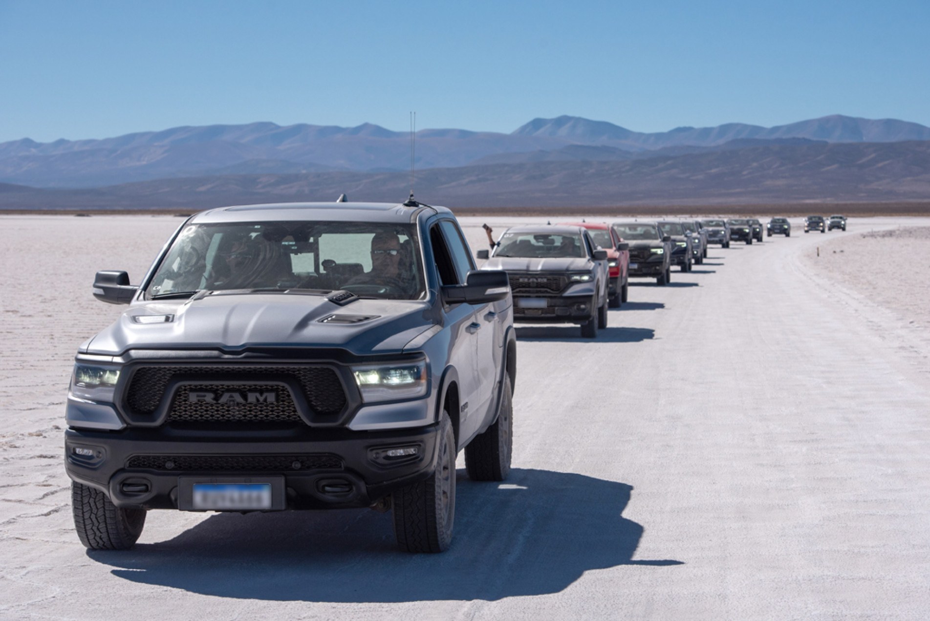 As versões Rebel e Laramie foram disponibilizadas pela montadora para o desafio
