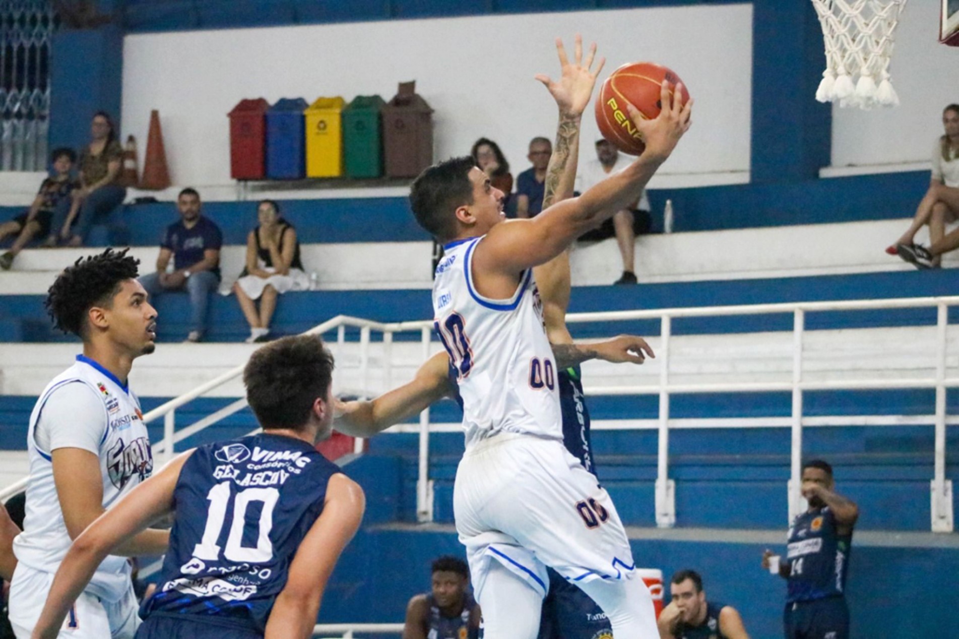 Time sorocabano enfrenta o Basket Osasco, em Itu 
