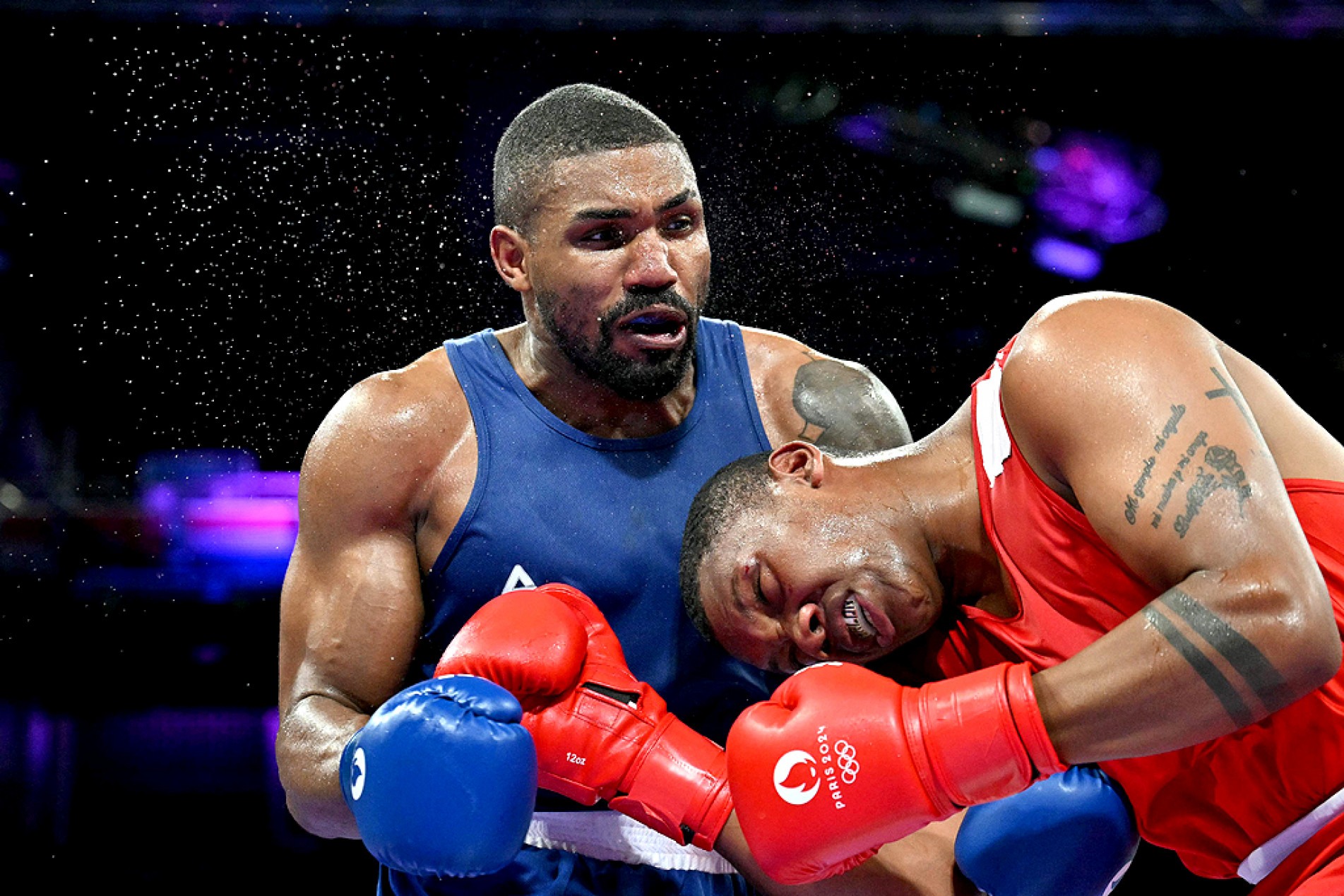 Pugilista (de azul) treinou em Sorocaba no início da carreira
