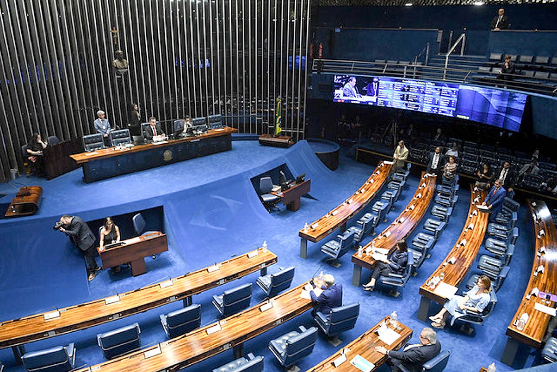 Prazo para votação de projeto de lei terminaria amanhã
