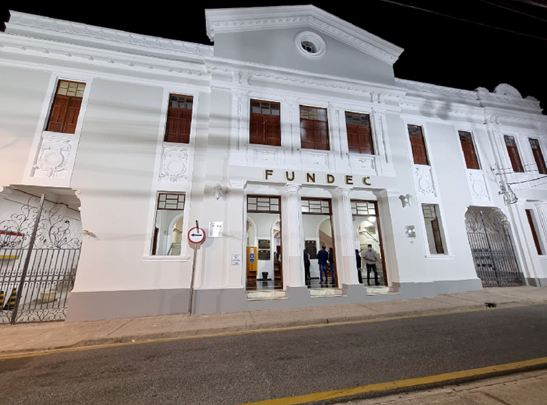 Proposta também permite celebração de convênios entre Fundec e Prefeitura
