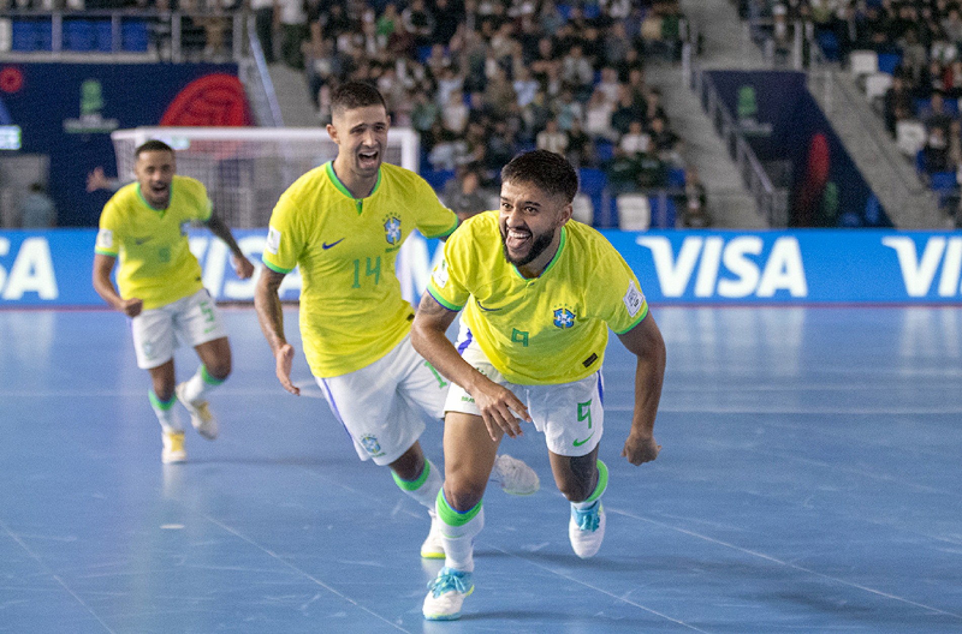 Seleção garantiu vitória de 3 a 1 no Cazaquistão. Jogador do Magnus marcou o segundo
