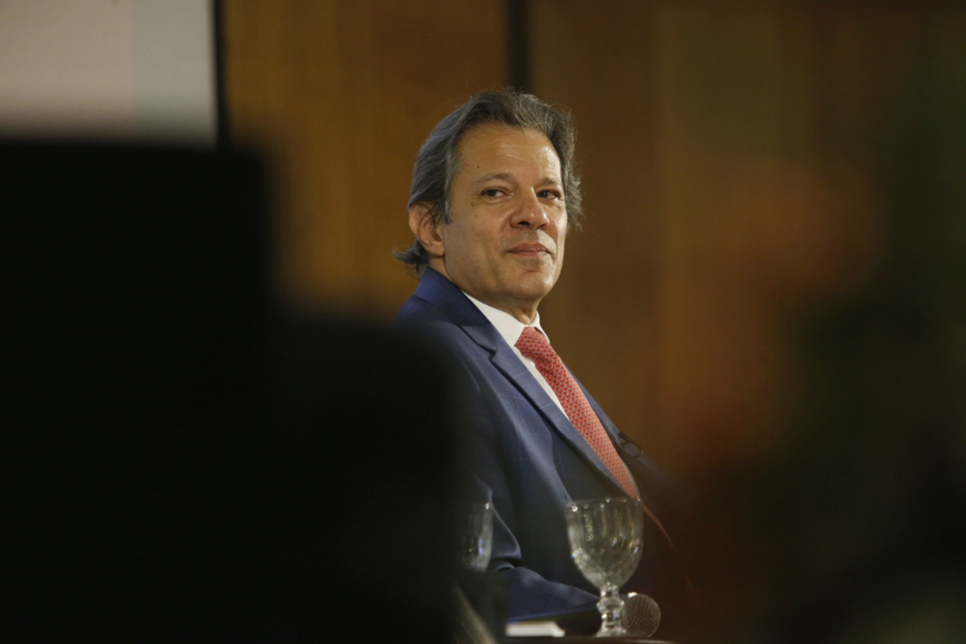 Haddad vai discutir regras de publicidade com entidades
