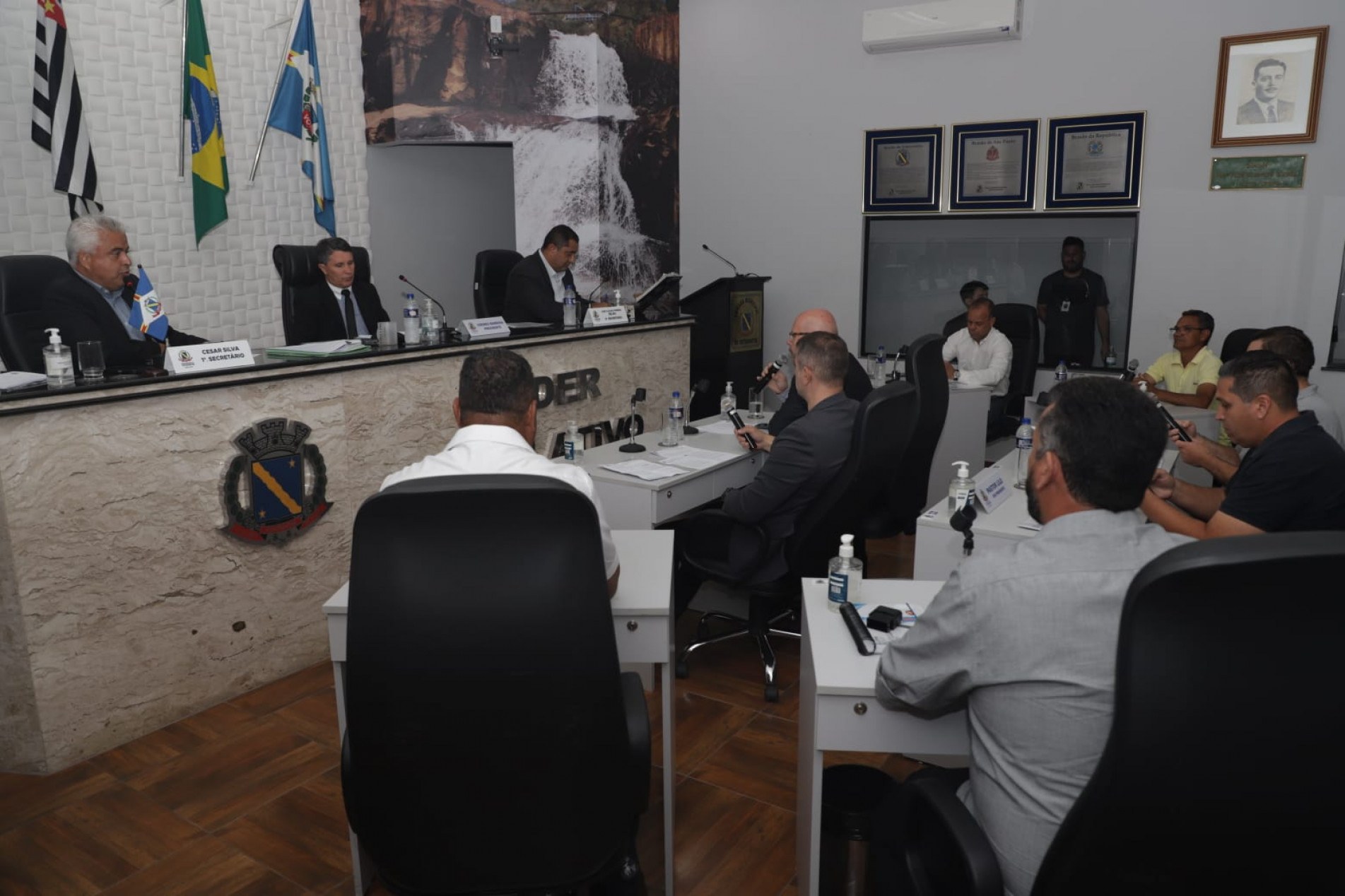 Sessão desta terça-feira (1º)