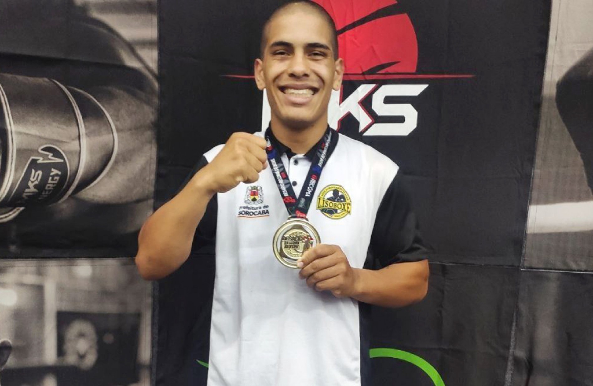 Boxeador lutou na categoria meio-pesado, até 80 kg