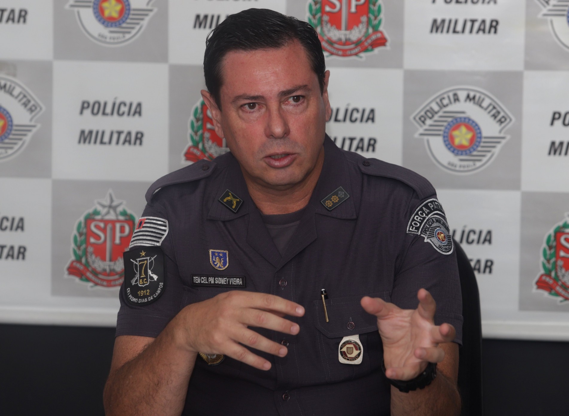 O tenente-coronel Sidney Roberto Vieira Gomes deu detalhes da operação em coletiva de imprensa