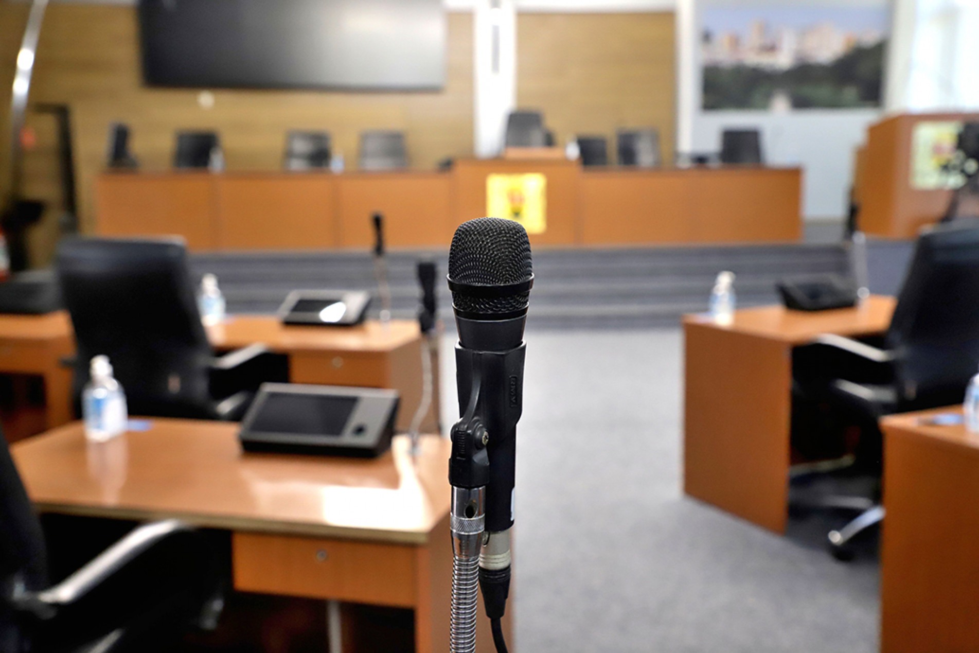 Três candidatos não puderam concorrer por não terem apresentado documentos e dois devido a condenações criminais
